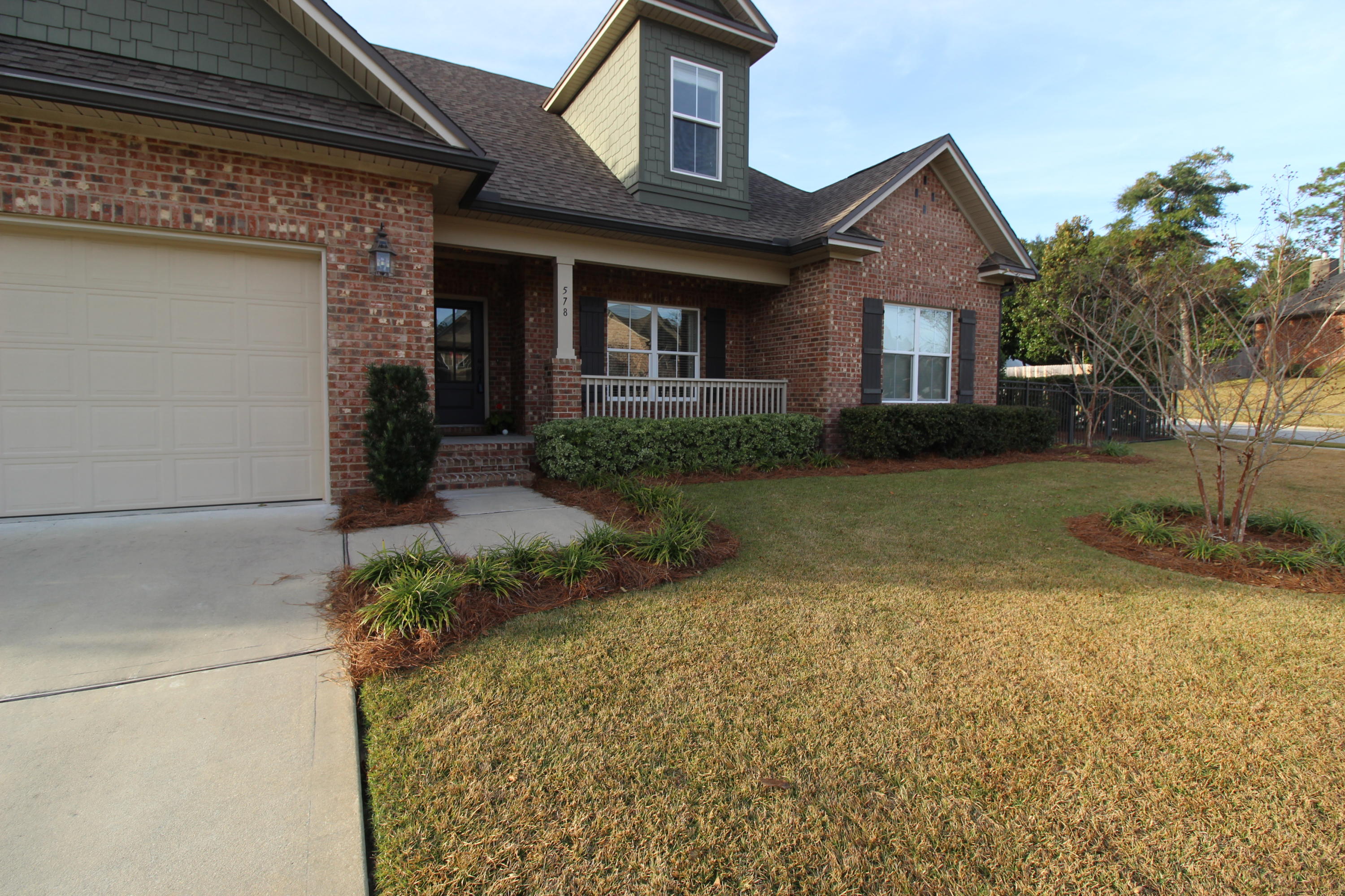 HAWK'S LANDING - Residential