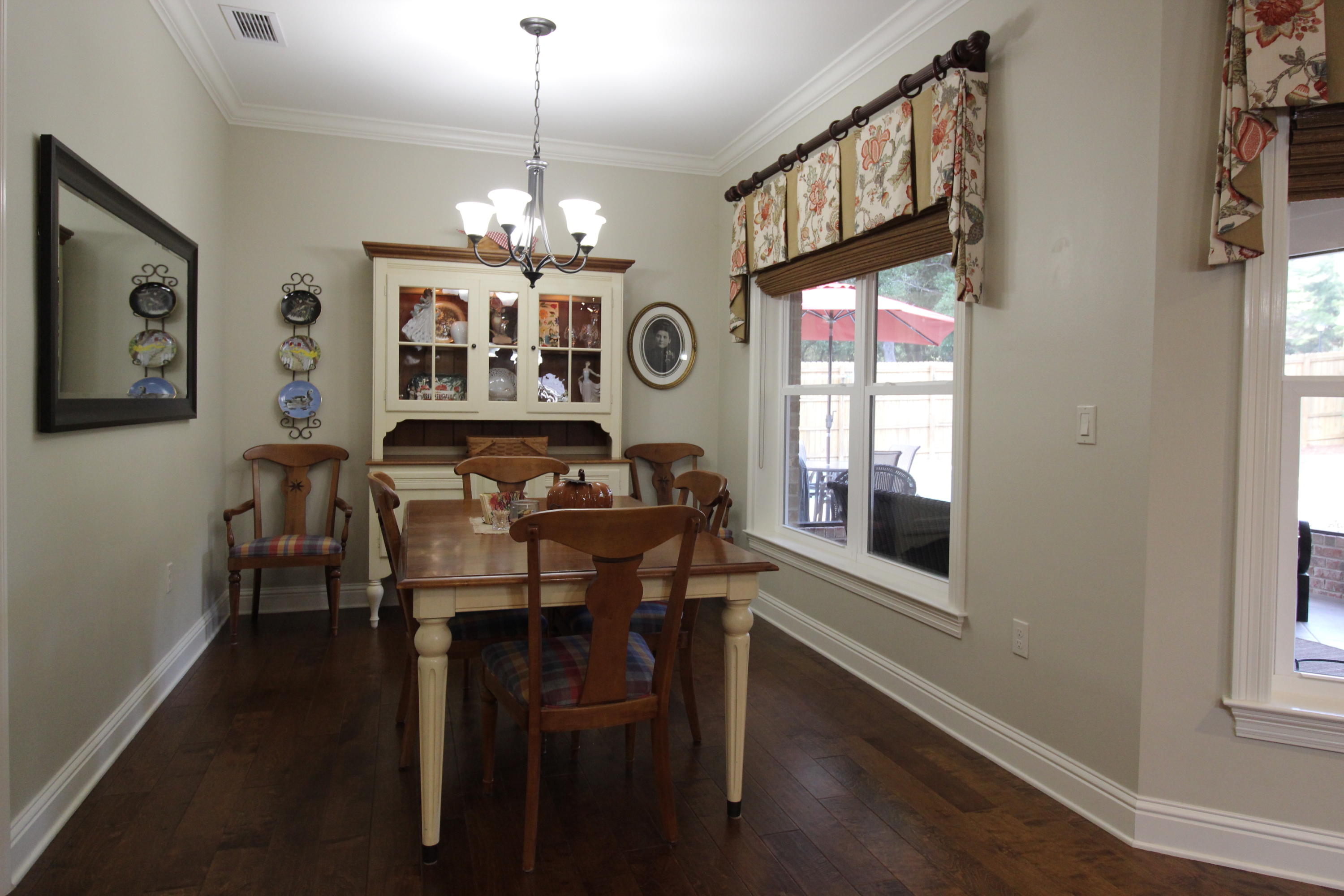 HAWK'S LANDING - Residential