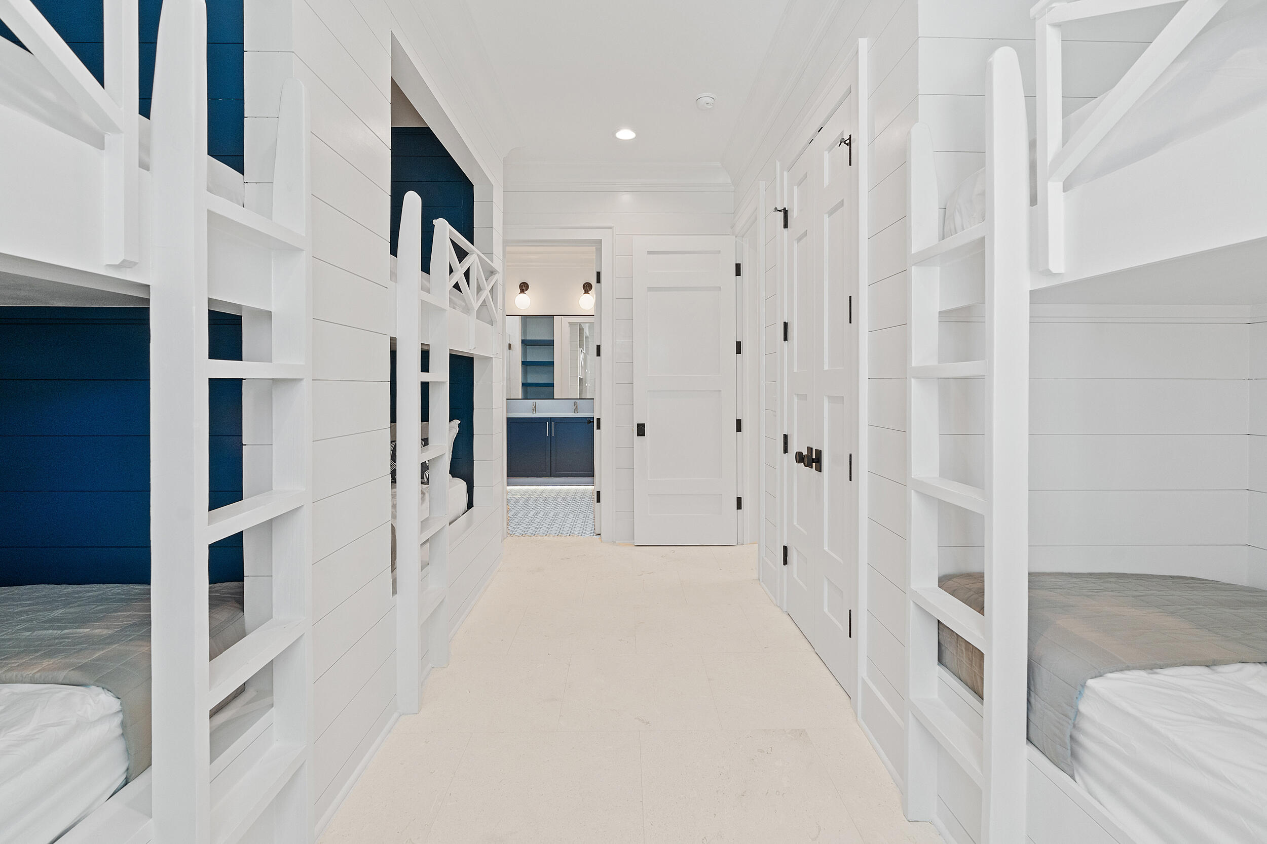 BEACH HIGHLAND 1ST ADD - Residential