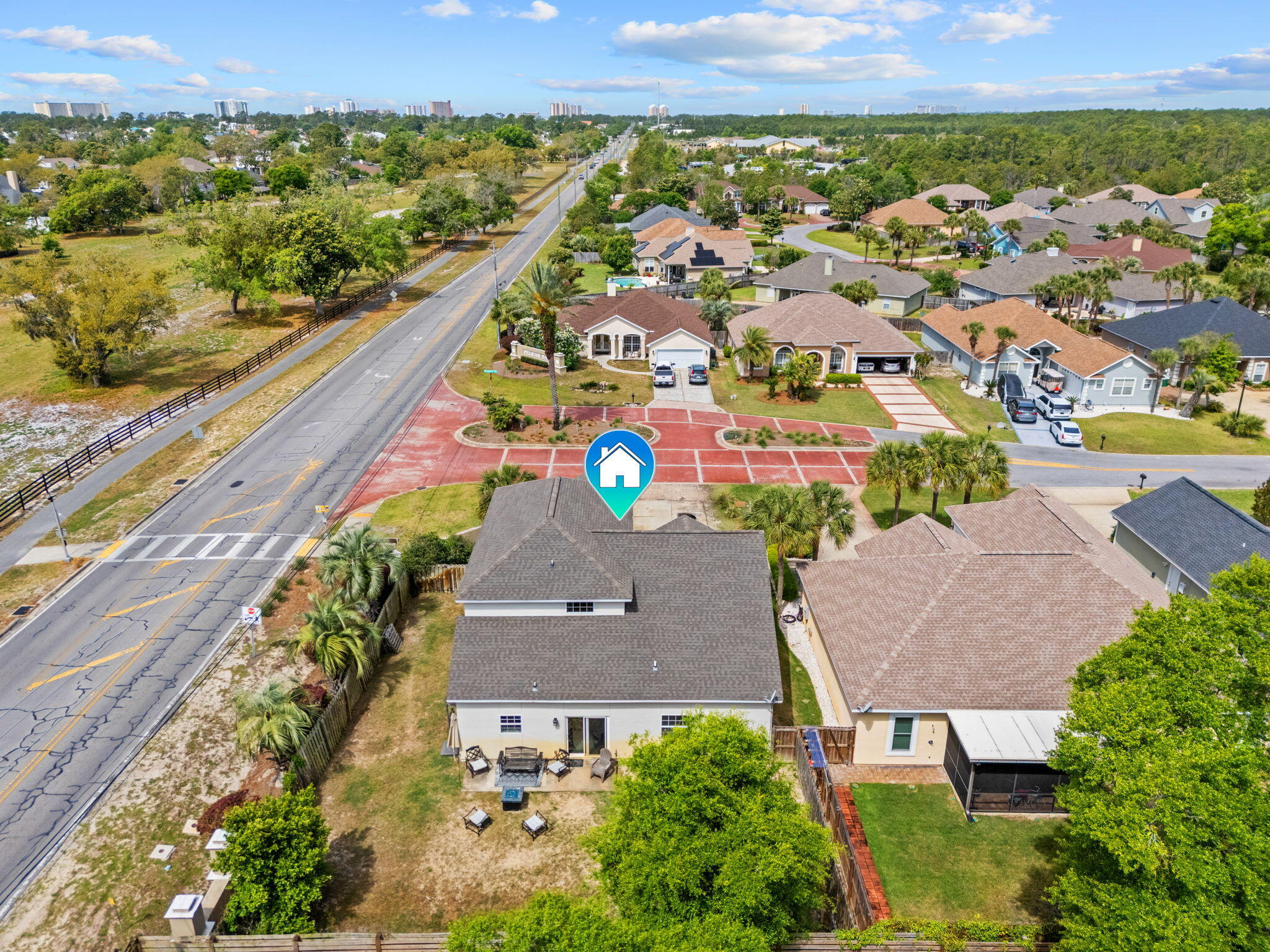 PELICAN BAY - Residential