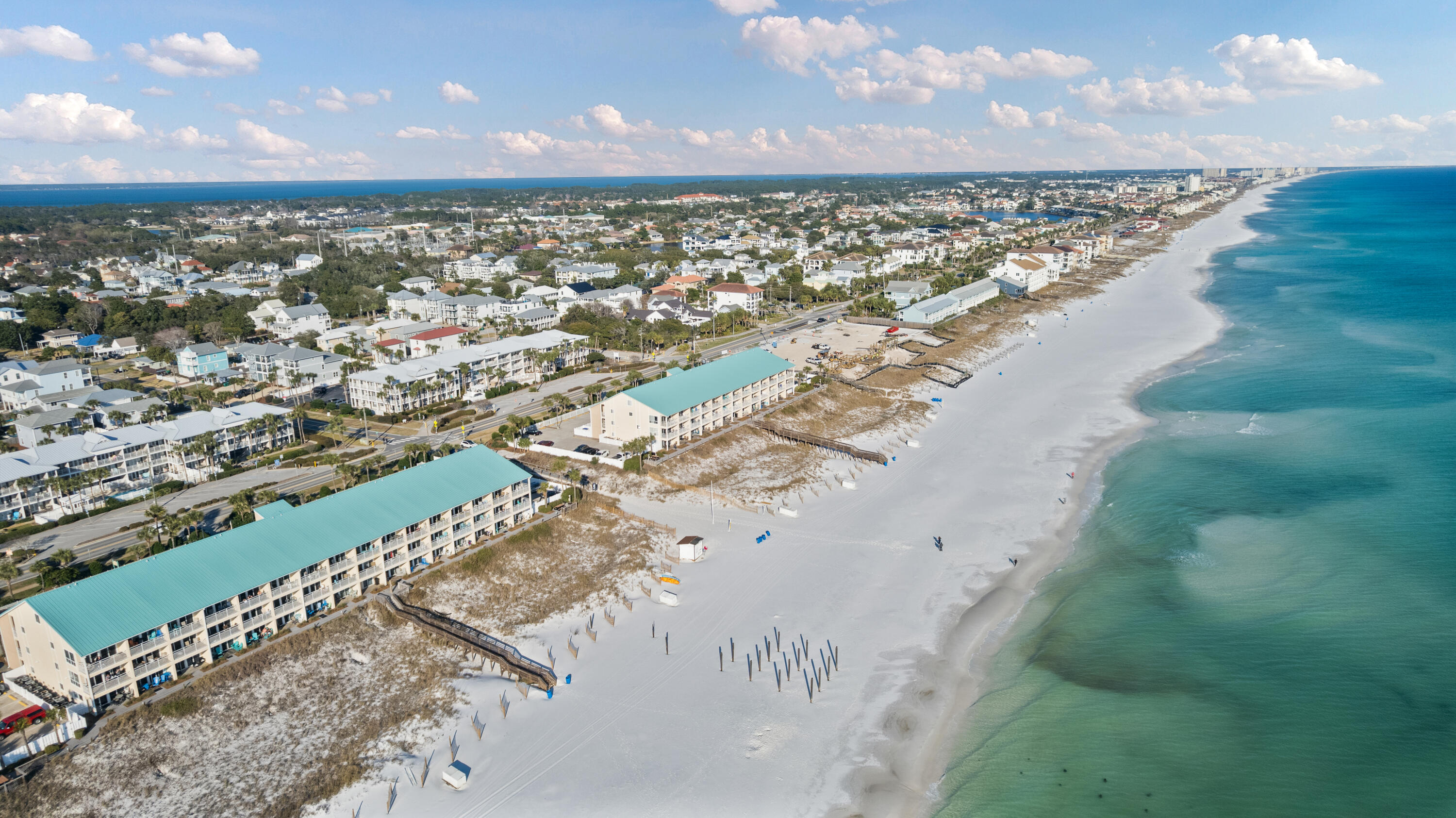 CRYSTAL BEACH - Residential