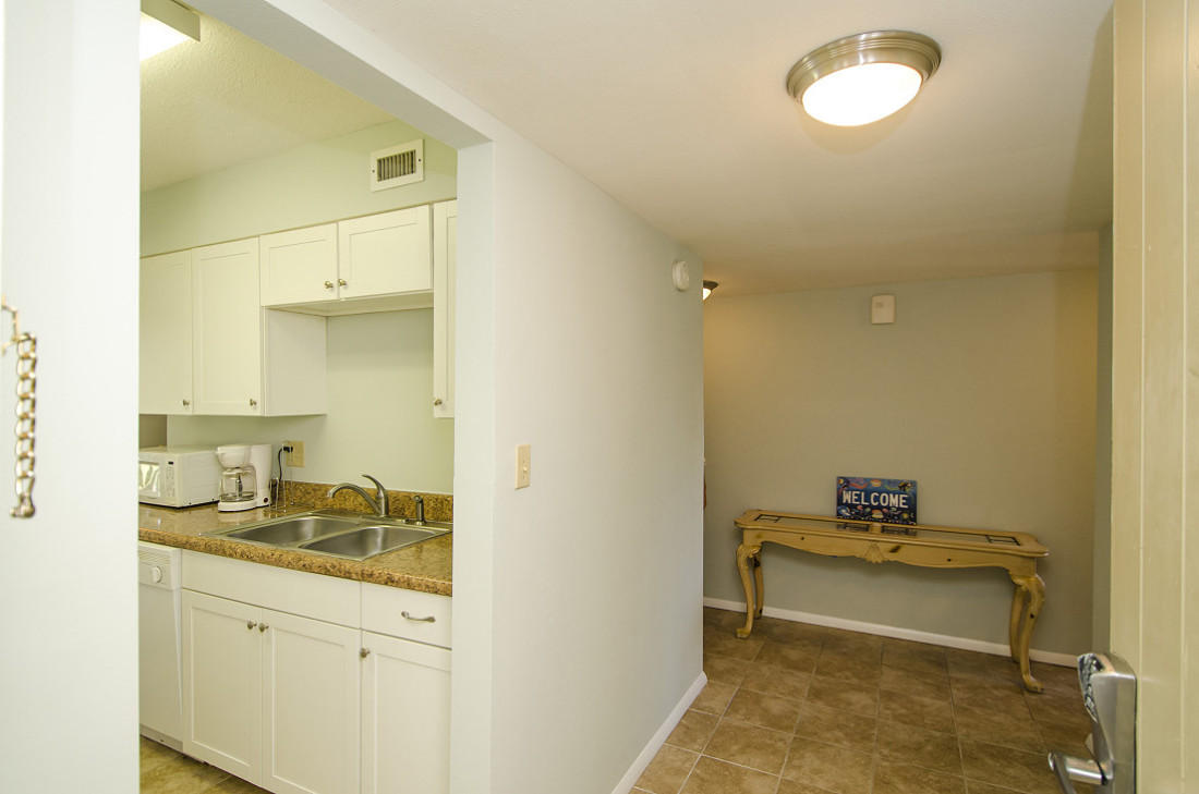 SEASCAPE CONDO GARDEN VILLA PH2 - Residential