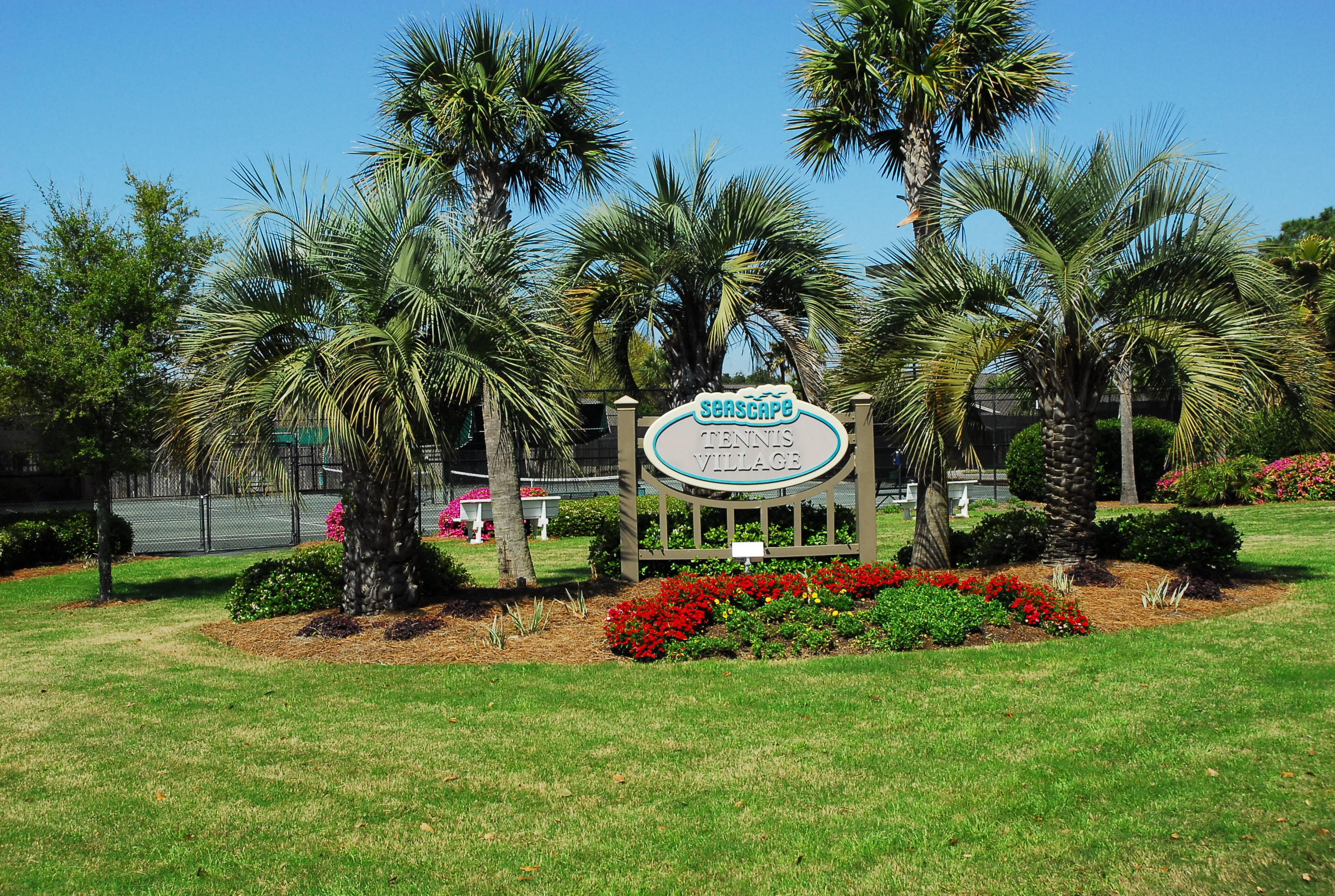 SEASCAPE CONDO GARDEN VILLA PH2 - Residential
