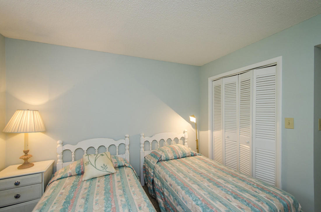 SEASCAPE CONDO GARDEN VILLA PH2 - Residential