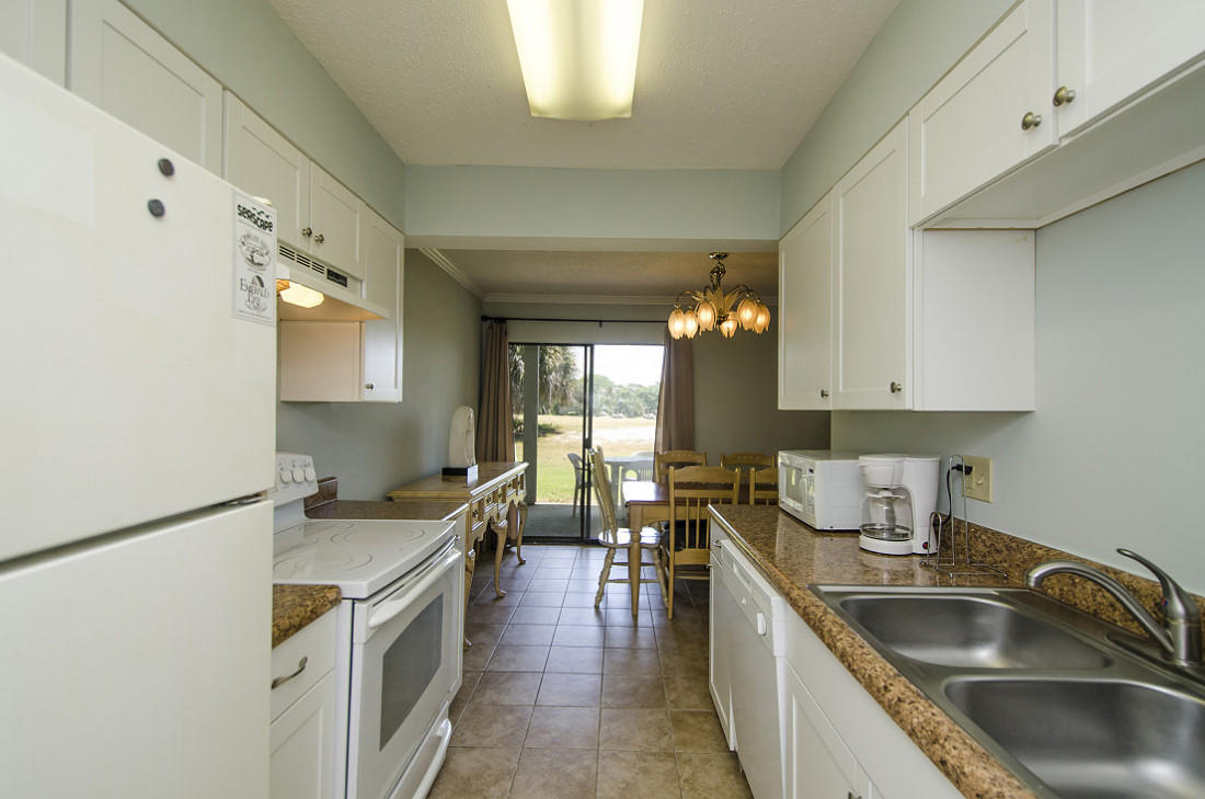 SEASCAPE CONDO GARDEN VILLA PH2 - Residential