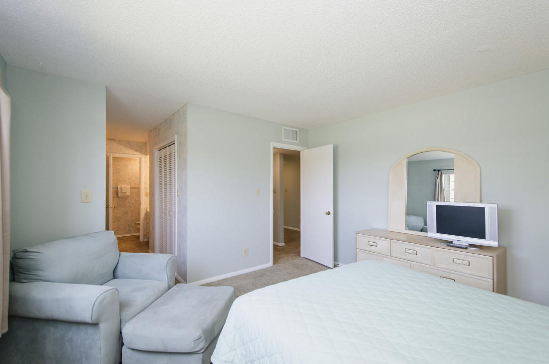 SEASCAPE CONDO GARDEN VILLA PH2 - Residential