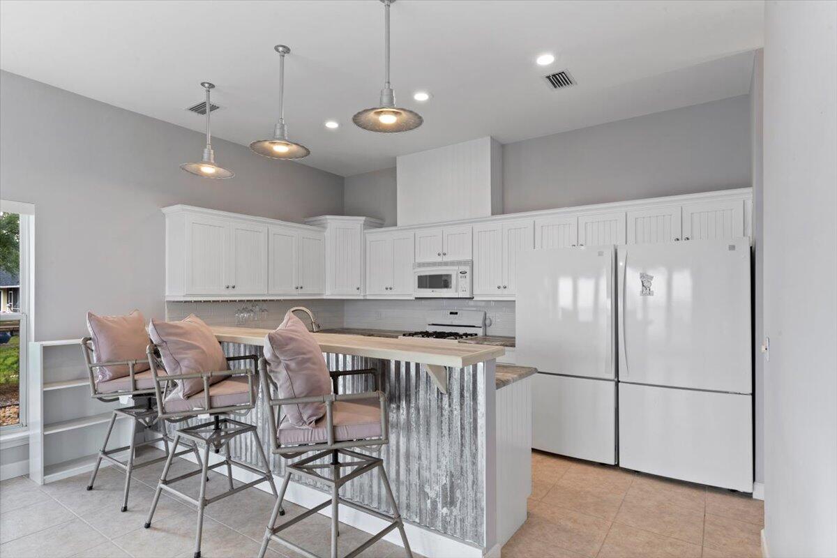 LAGNIAPPE BEACH - Residential