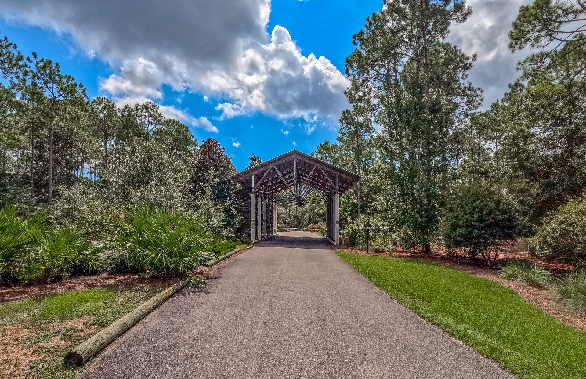 RIVERCAMPS ON CROOKED CREEK - Land