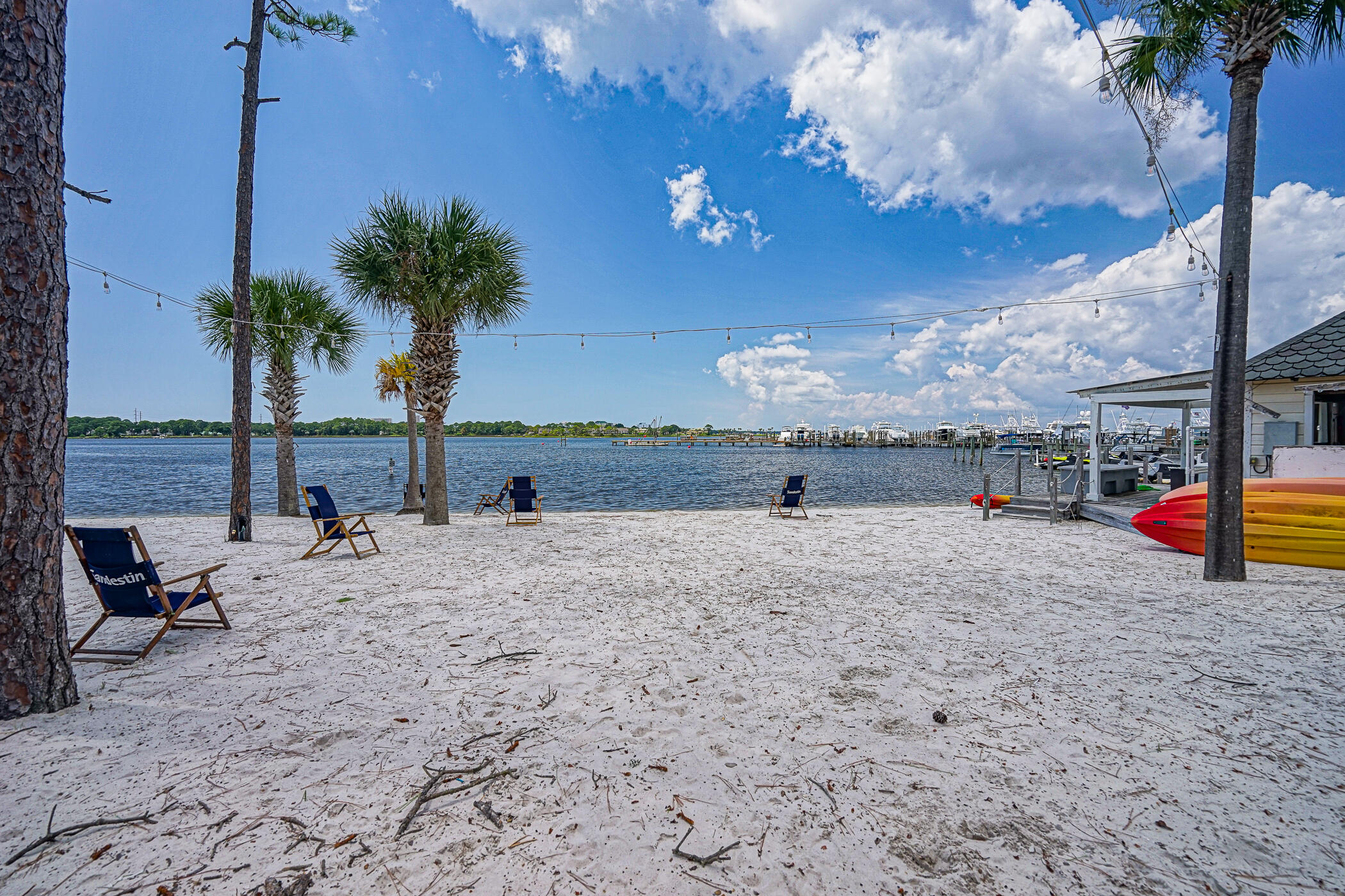 CRYSTAL COVE - Residential