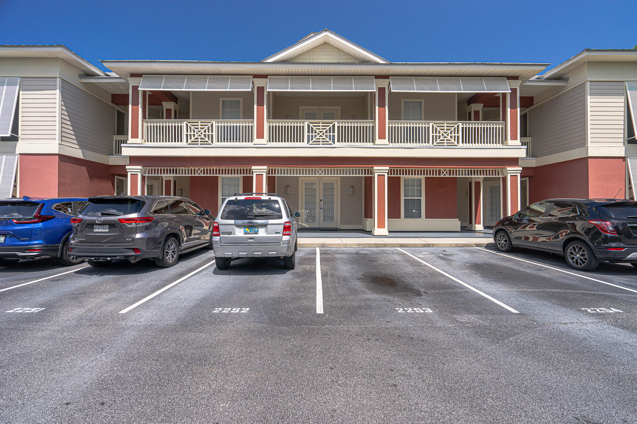 CRYSTAL COVE - Residential