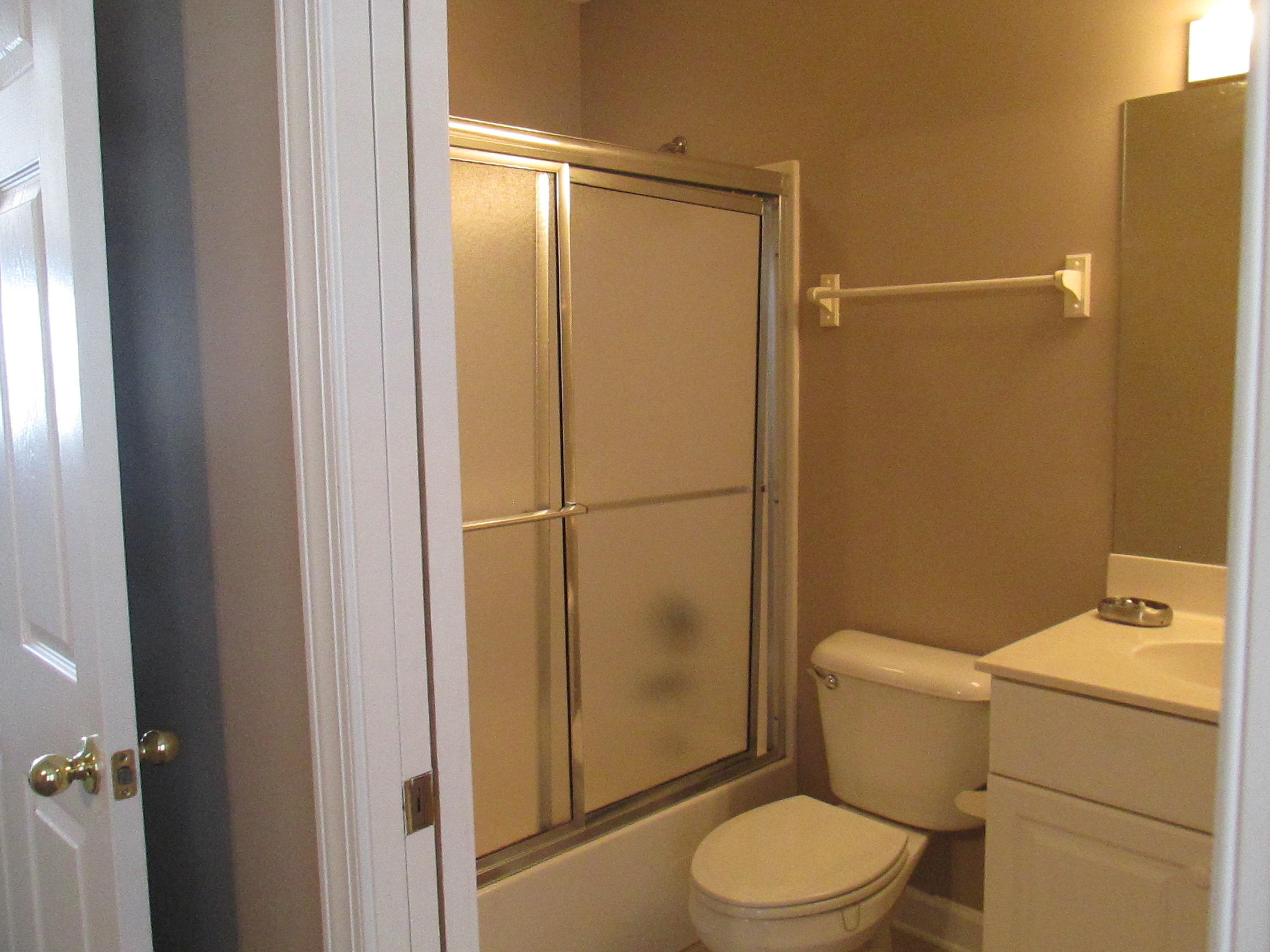 KISKA BEACH - Residential Lease