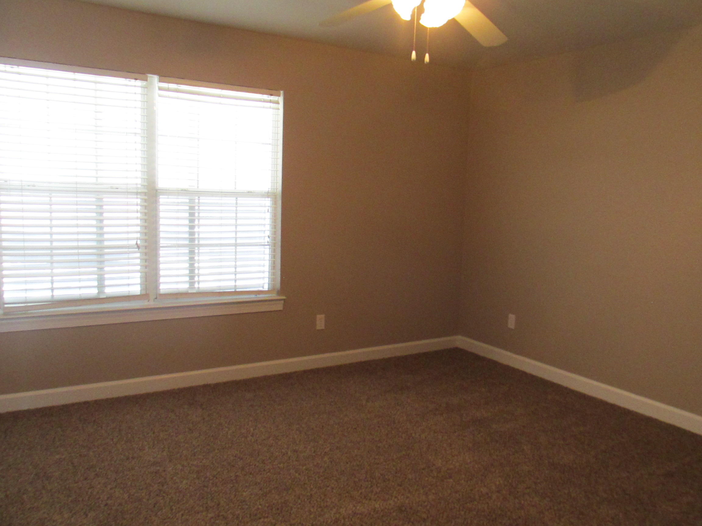 KISKA BEACH - Residential Lease