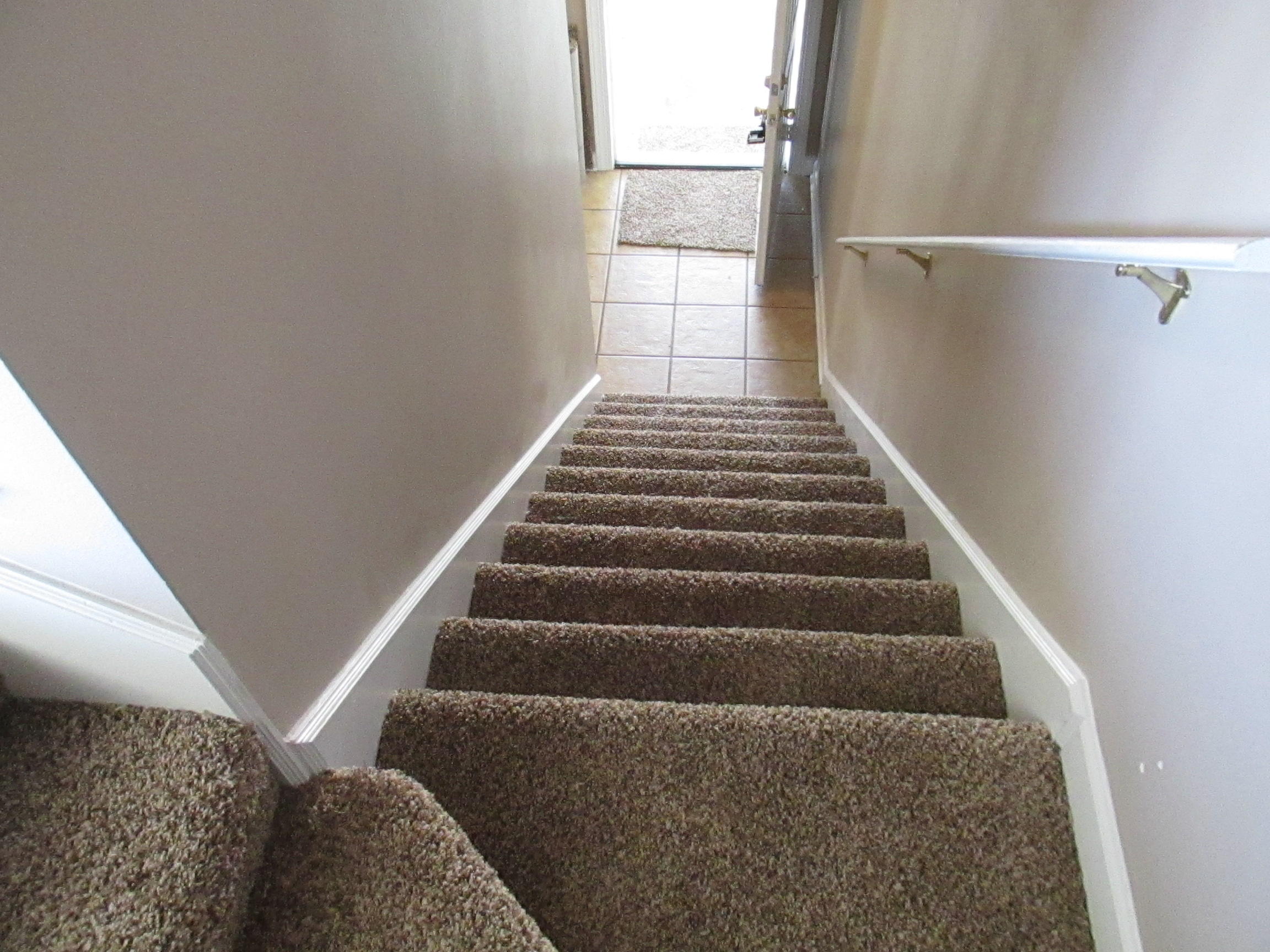 KISKA BEACH - Residential Lease