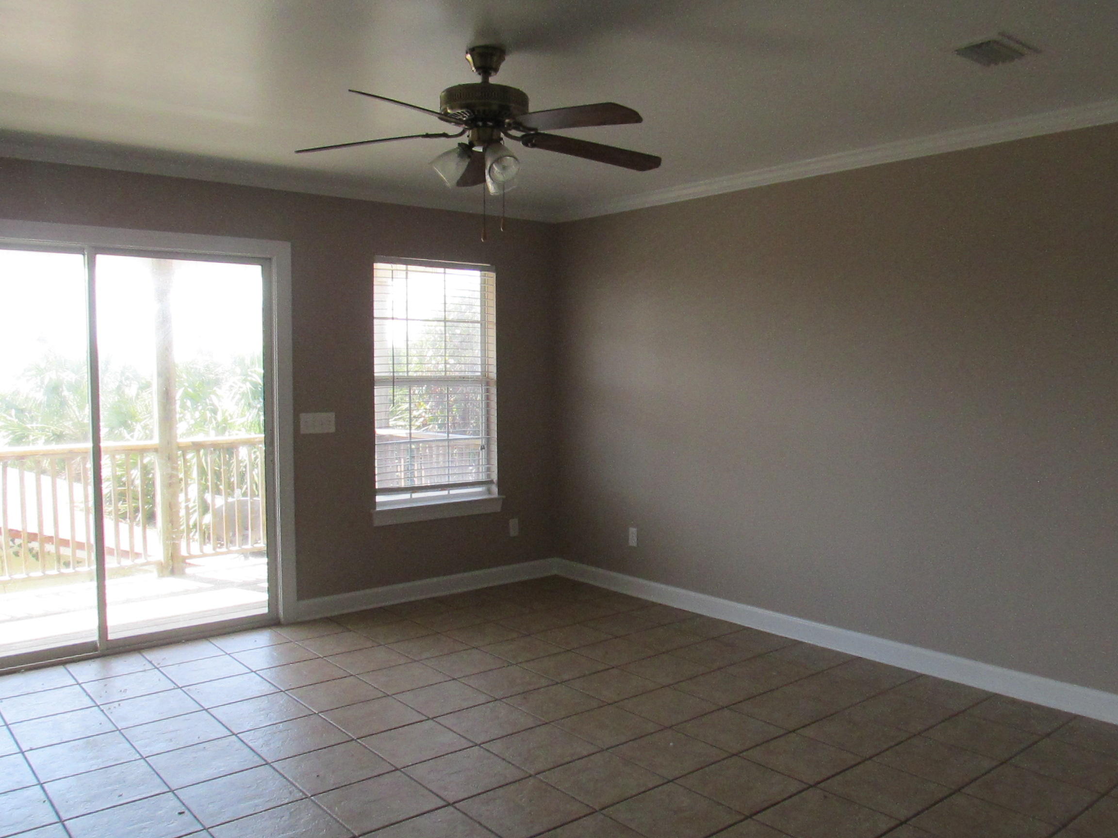 KISKA BEACH - Residential Lease