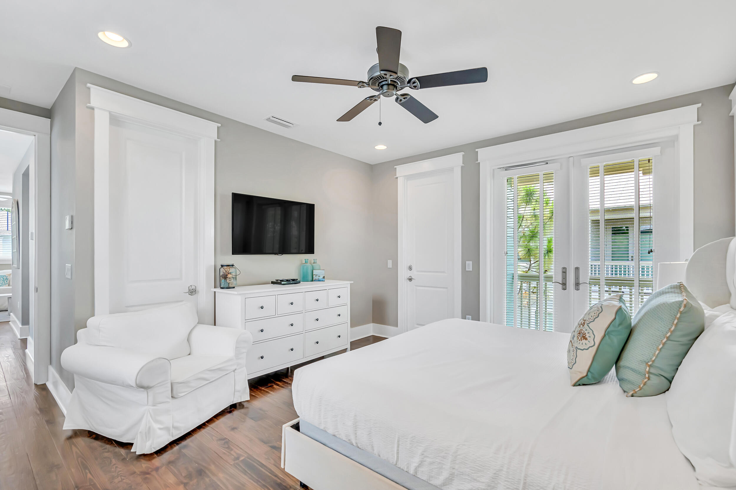 NATUREWALK AT SEAGROVE - Residential