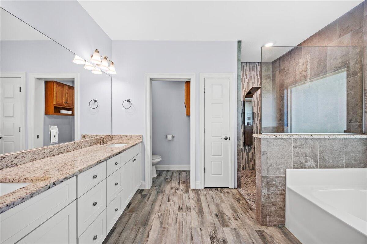 SANTA ROSA SHORES EAST - Residential