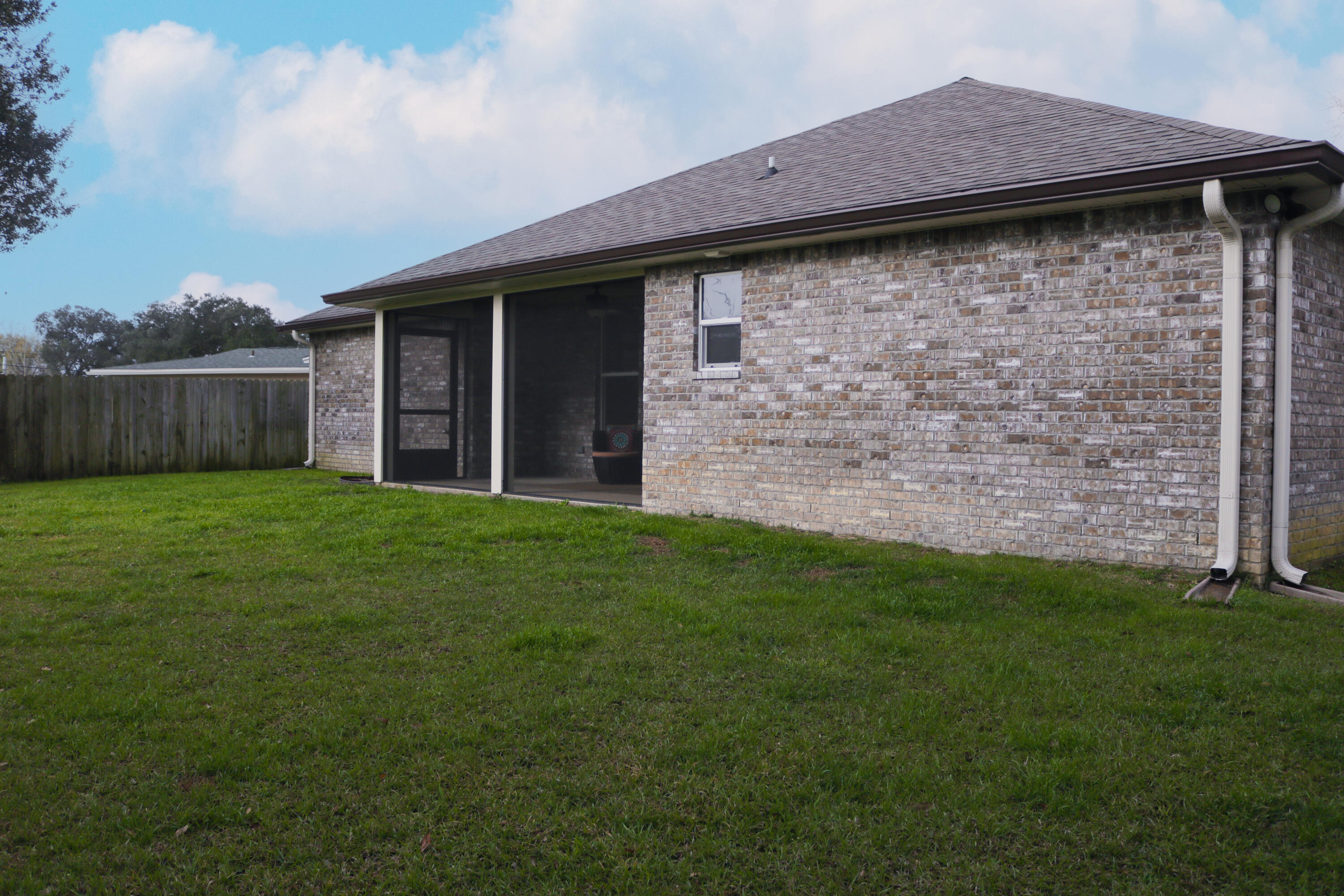 WINTHROP PLACE 1ST ADD LOT 10 BLK C - Residential