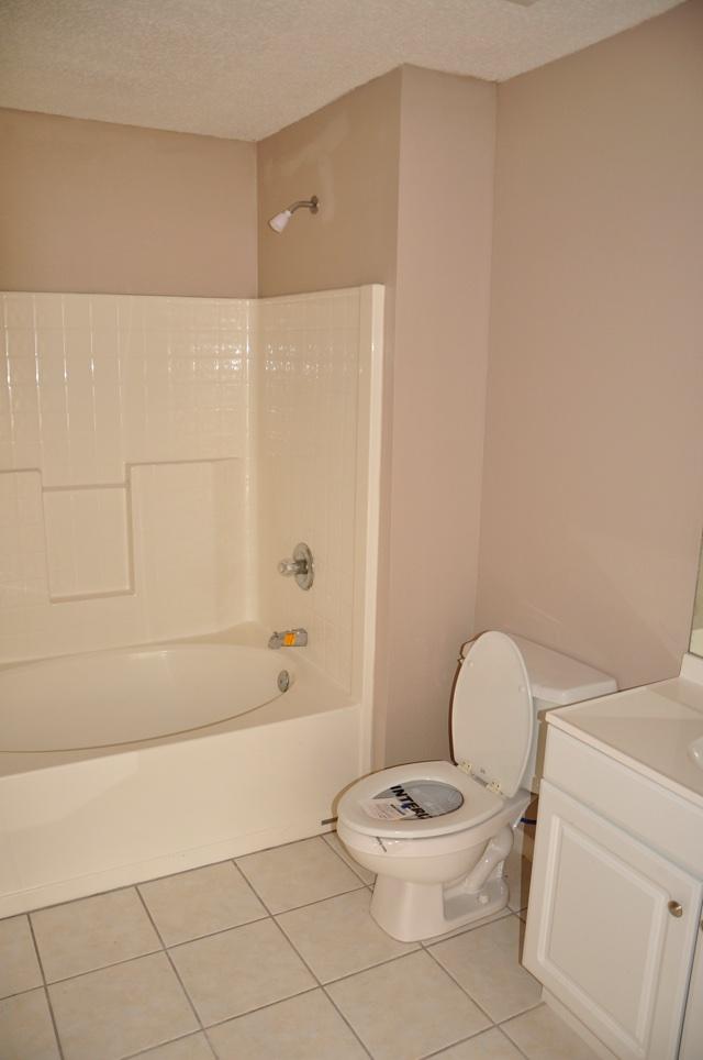 COUNTRYVIEW ESTATES 1ST ADDN - Residential