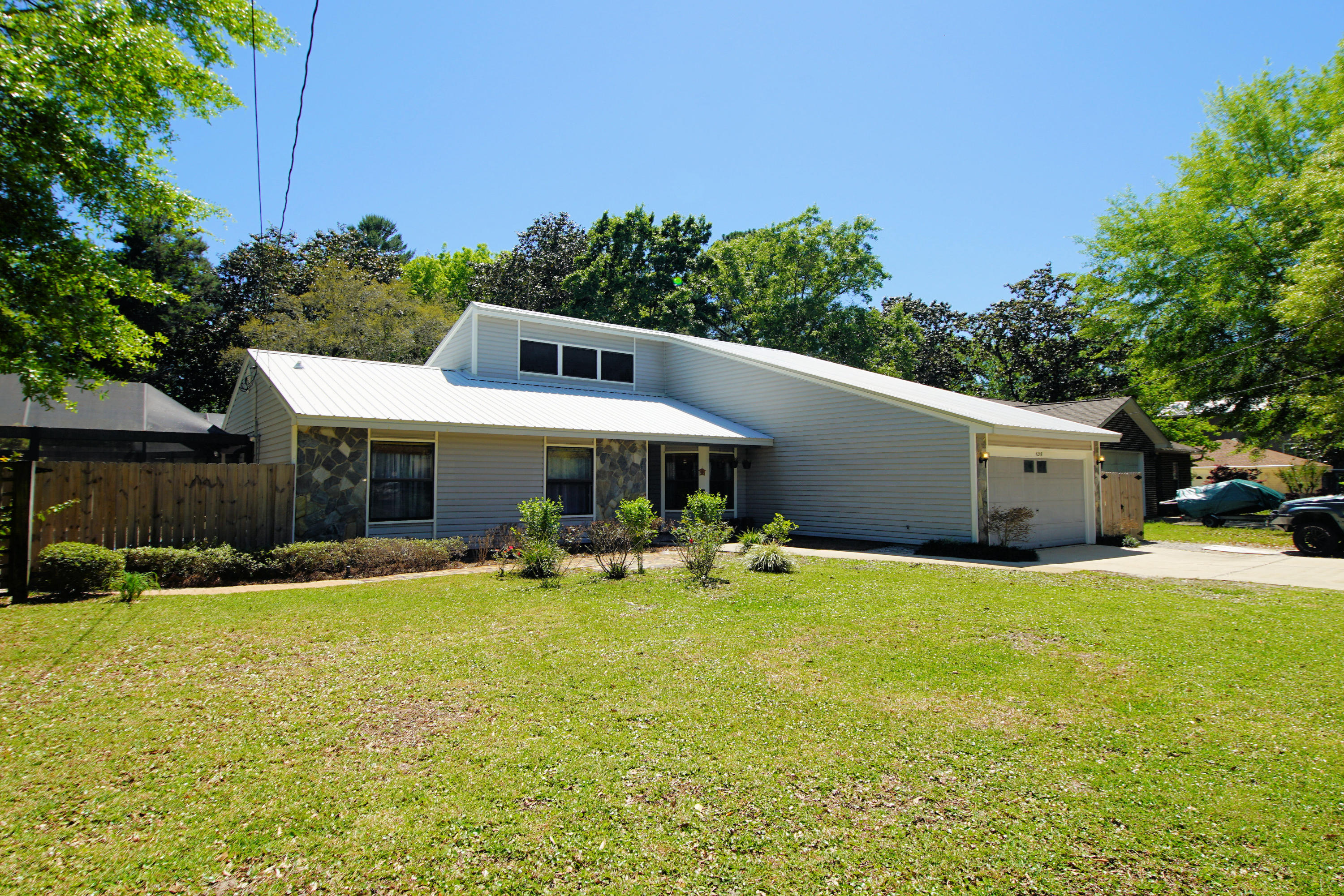 TOWER ACRES - Residential