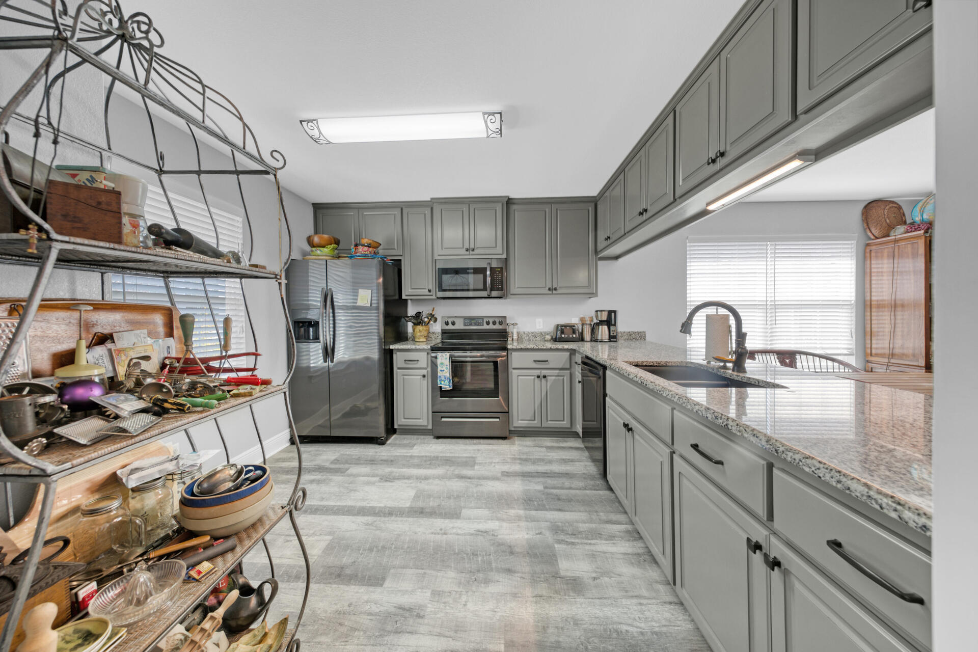 NO RECORDED SUBDIVISION - Residential