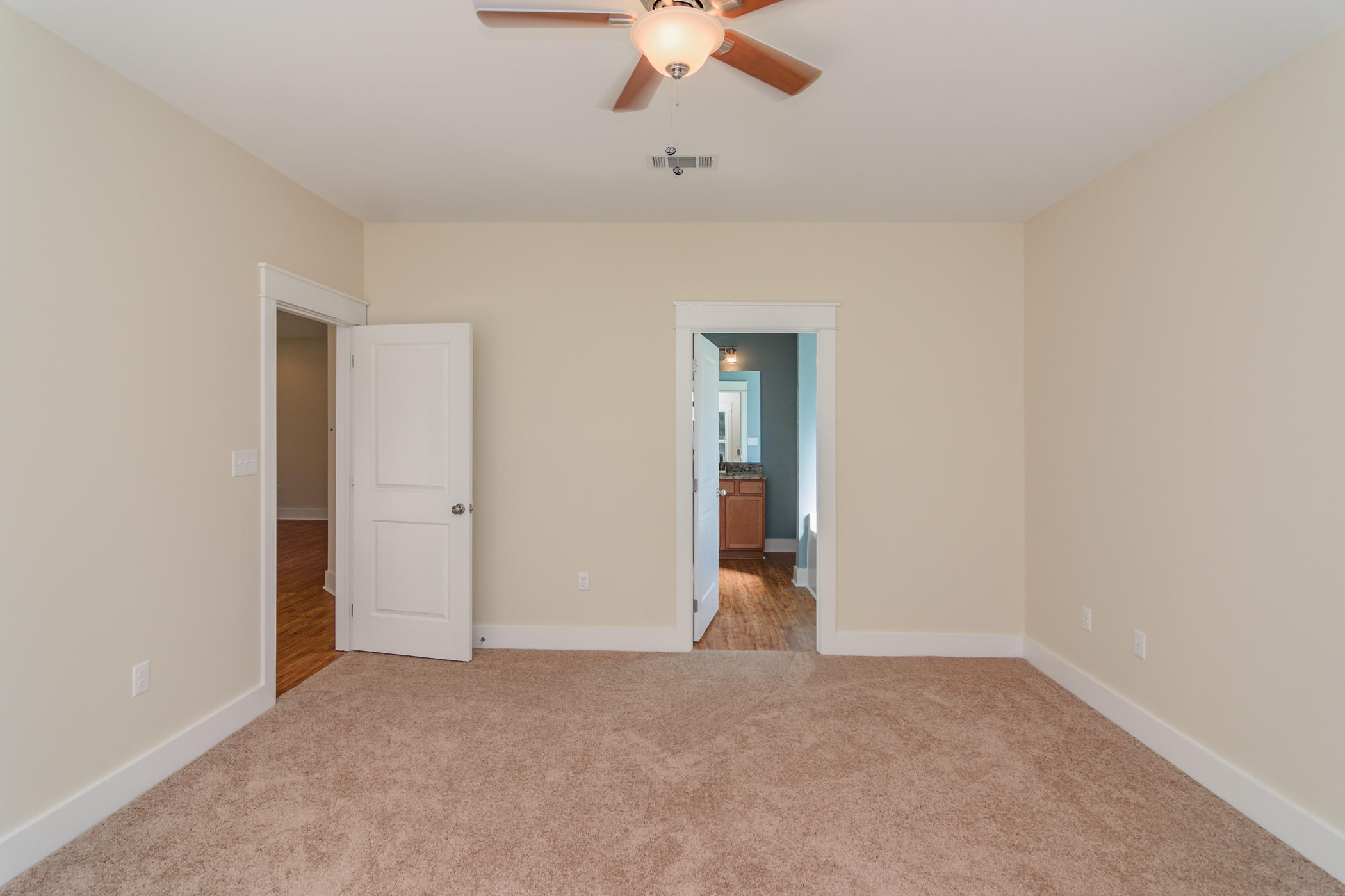 Majestic Oaks Vineyard Ph 1 - Residential