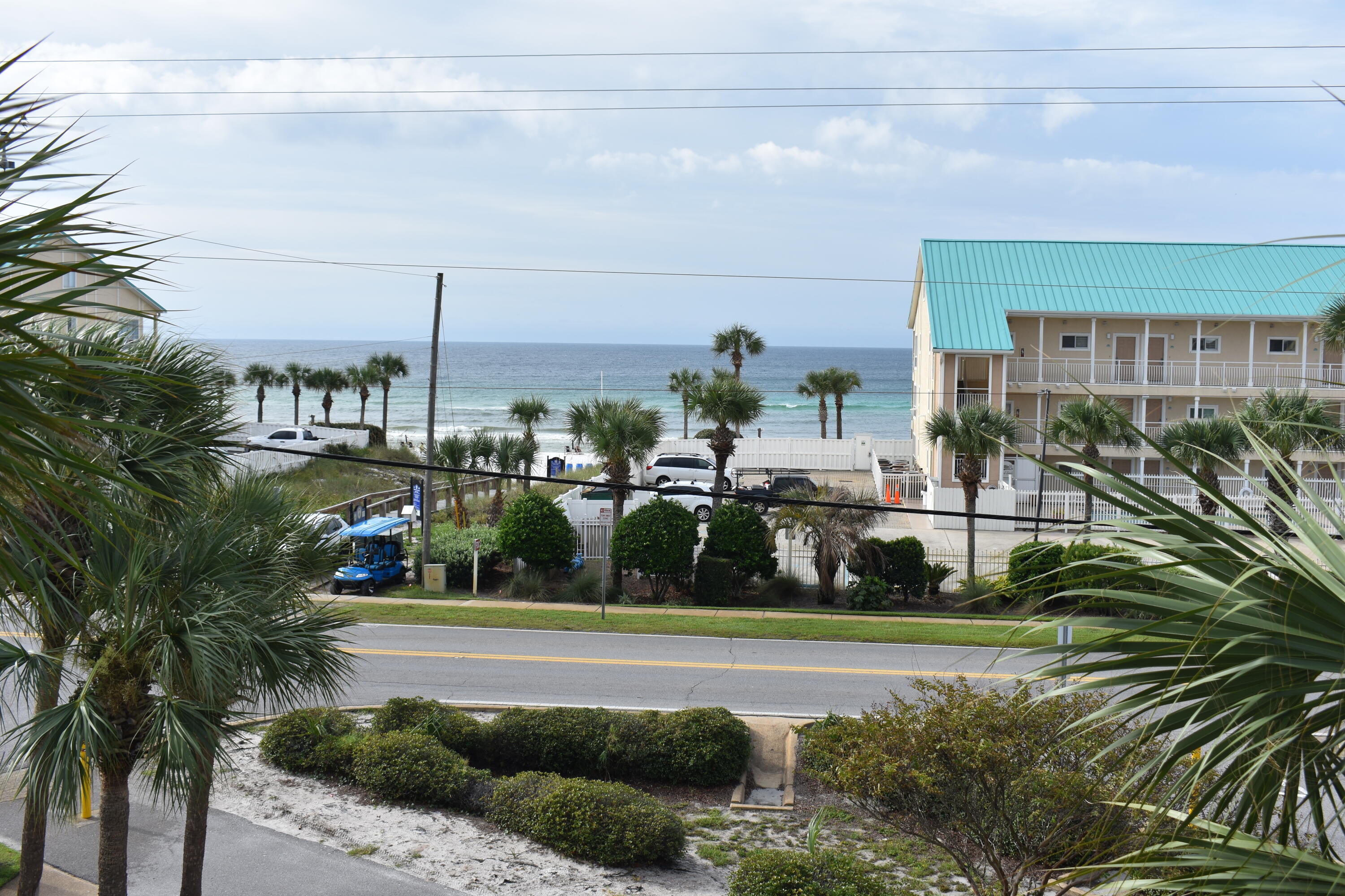 Newly updated, top floor unit with wrap around corner balcony. Incredible views of The Gulf of Mexico. This unit has been completely remodeled. This beautiful unit can be used as a second home or as a short-term rental. Unit has done $54,100 as of October this year with heavy owner usage. It is an amazing one bedroom that also has hallway bunks for additional sleeping.