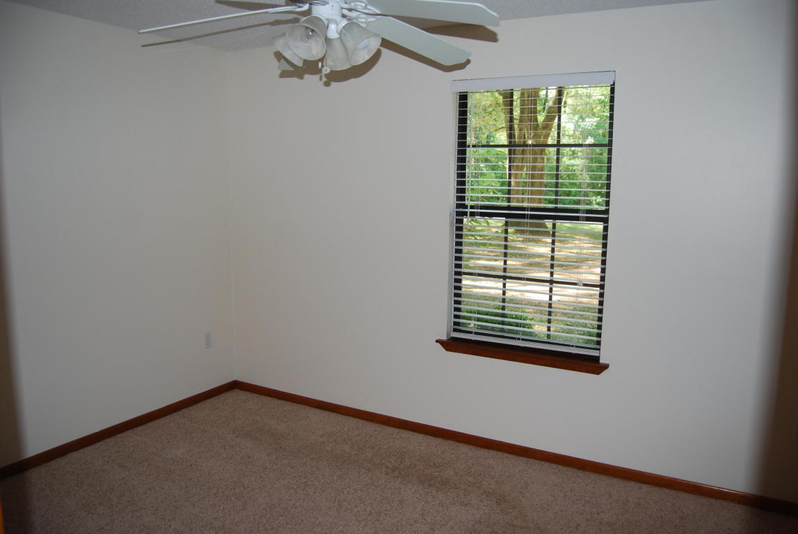 HOLLY HILLS - Residential