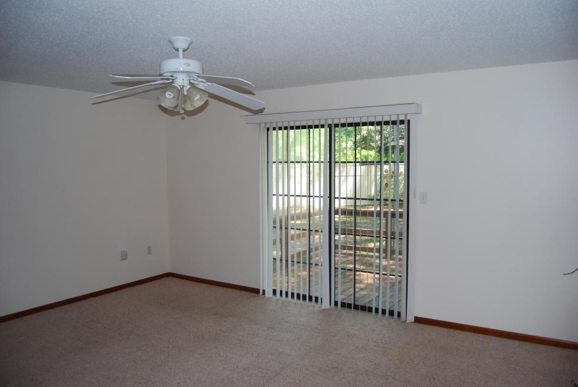 HOLLY HILLS - Residential