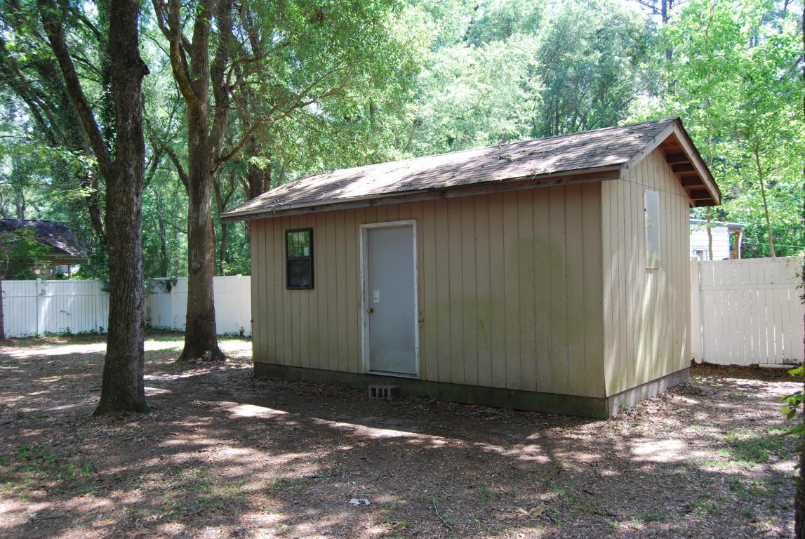 HOLLY HILLS - Residential