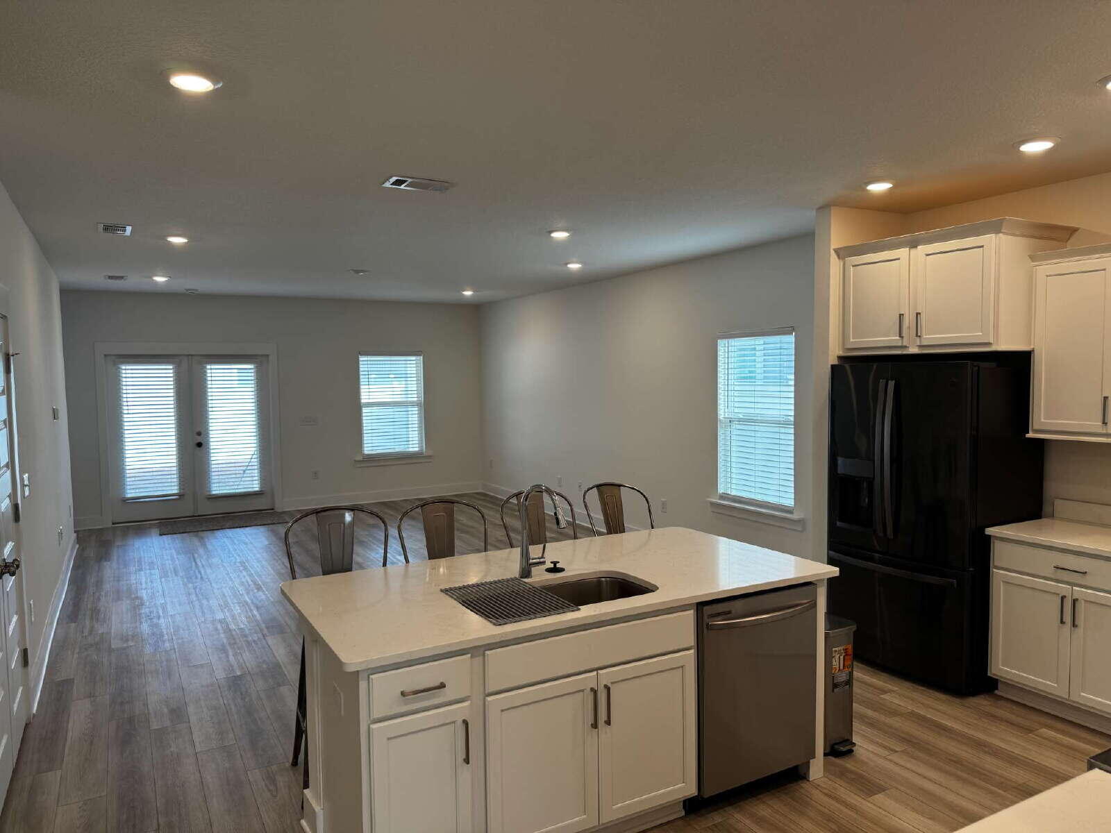 MAGNOLIA CREEK PHASES 1 and 2 - Residential Lease