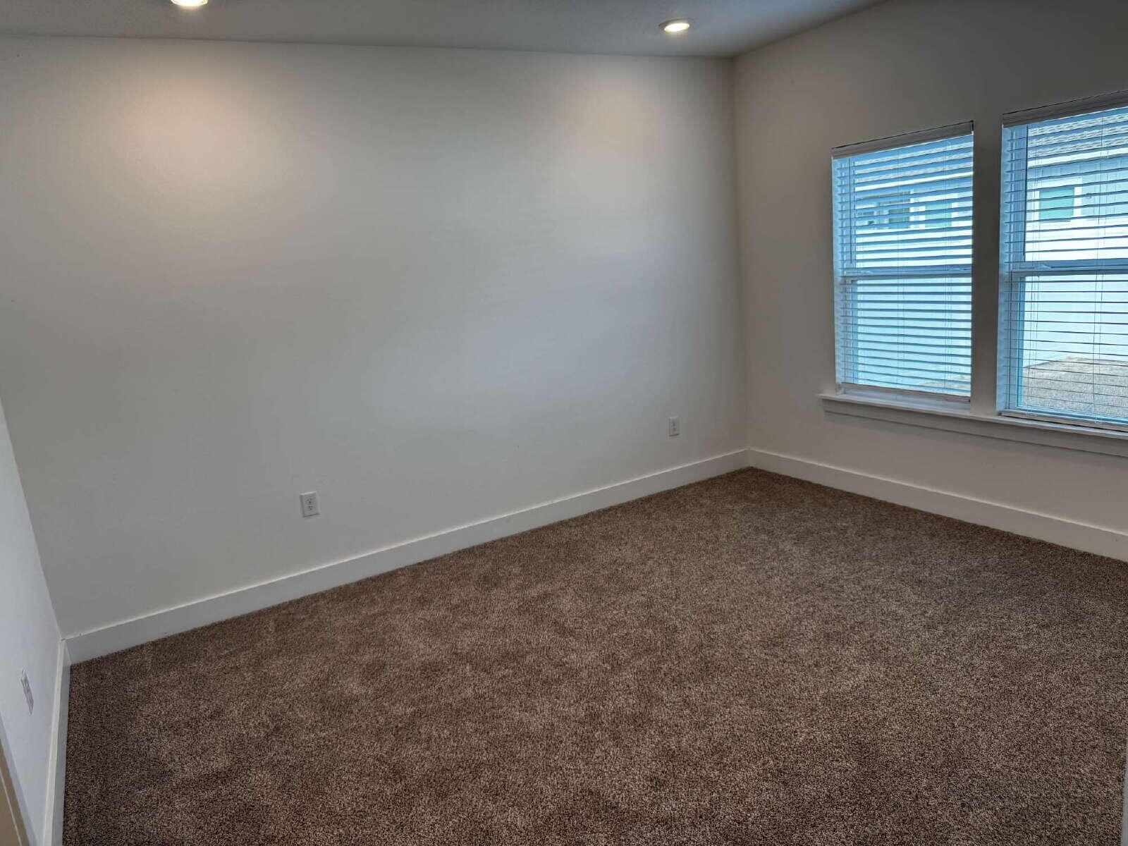 MAGNOLIA CREEK PHASES 1 and 2 - Residential Lease