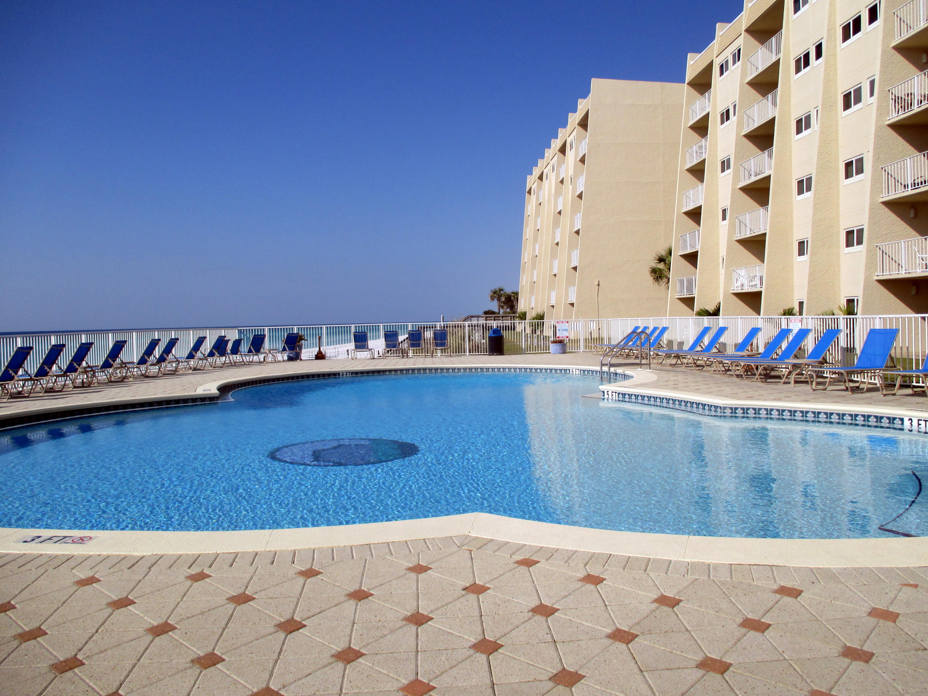 BEACH HOUSE CONDO PH 2 - Residential