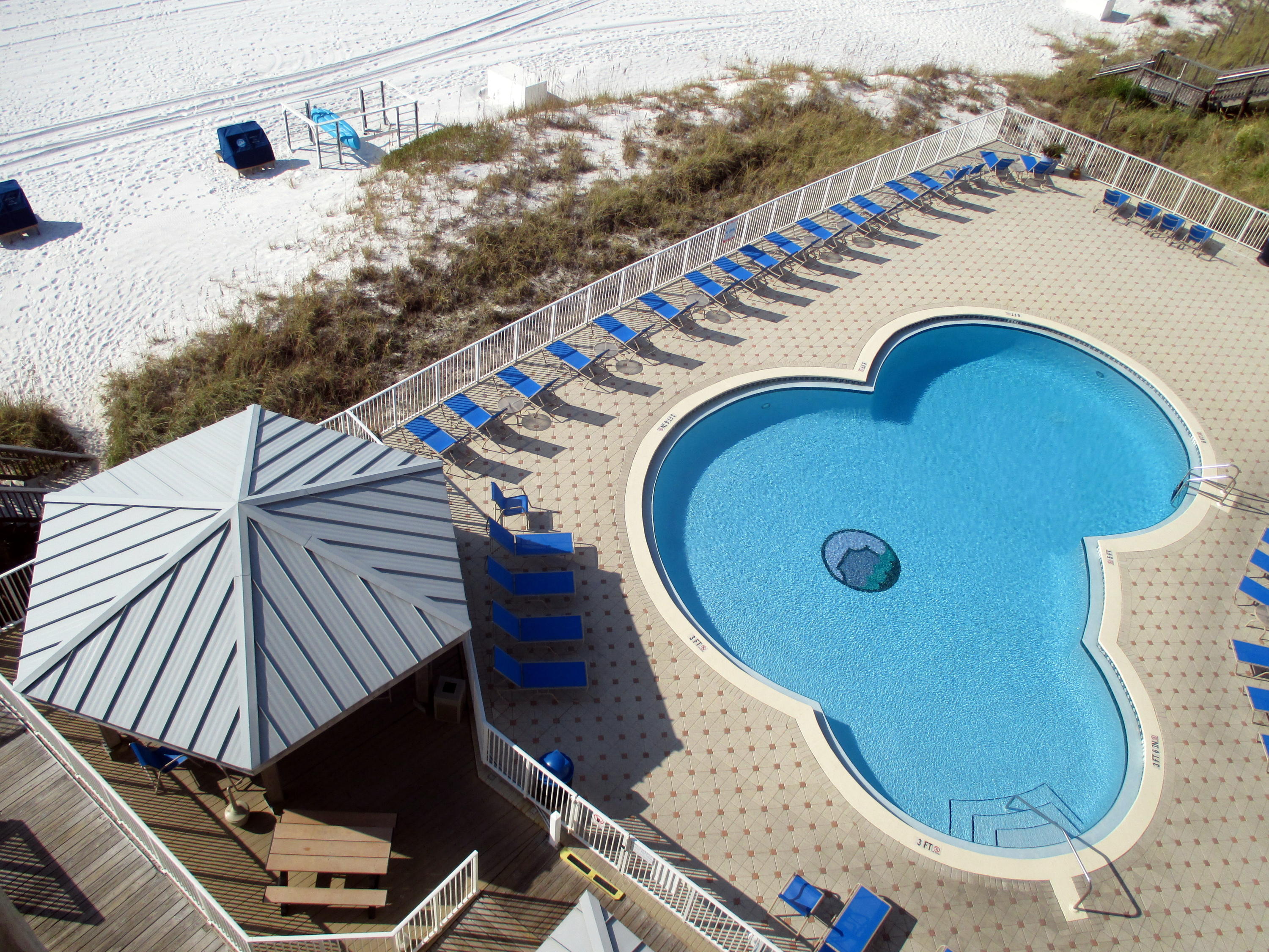 BEACH HOUSE CONDO PH 2 - Residential