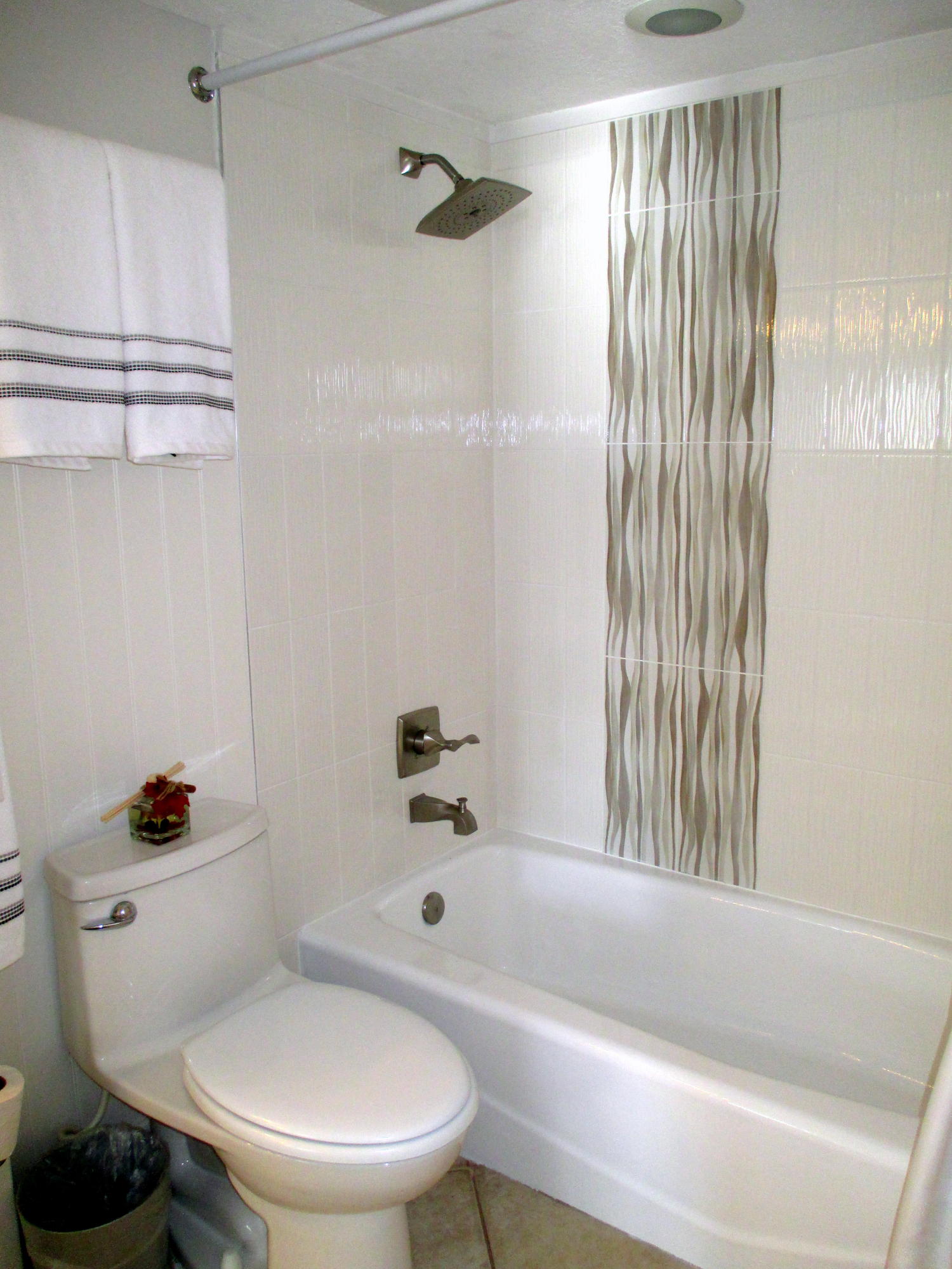 BEACH HOUSE CONDO PH 2 - Residential