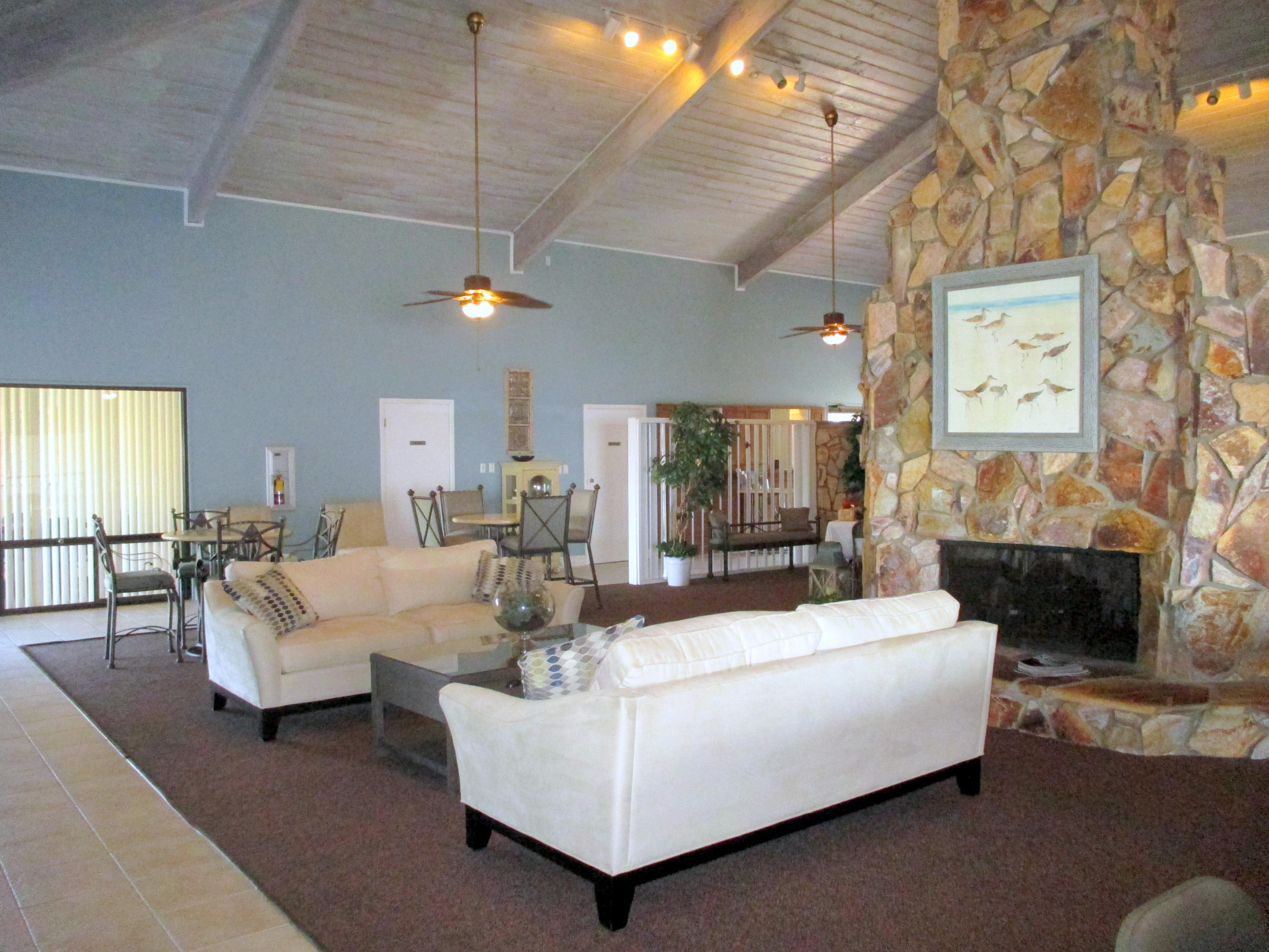 BEACH HOUSE CONDO PH 2 - Residential