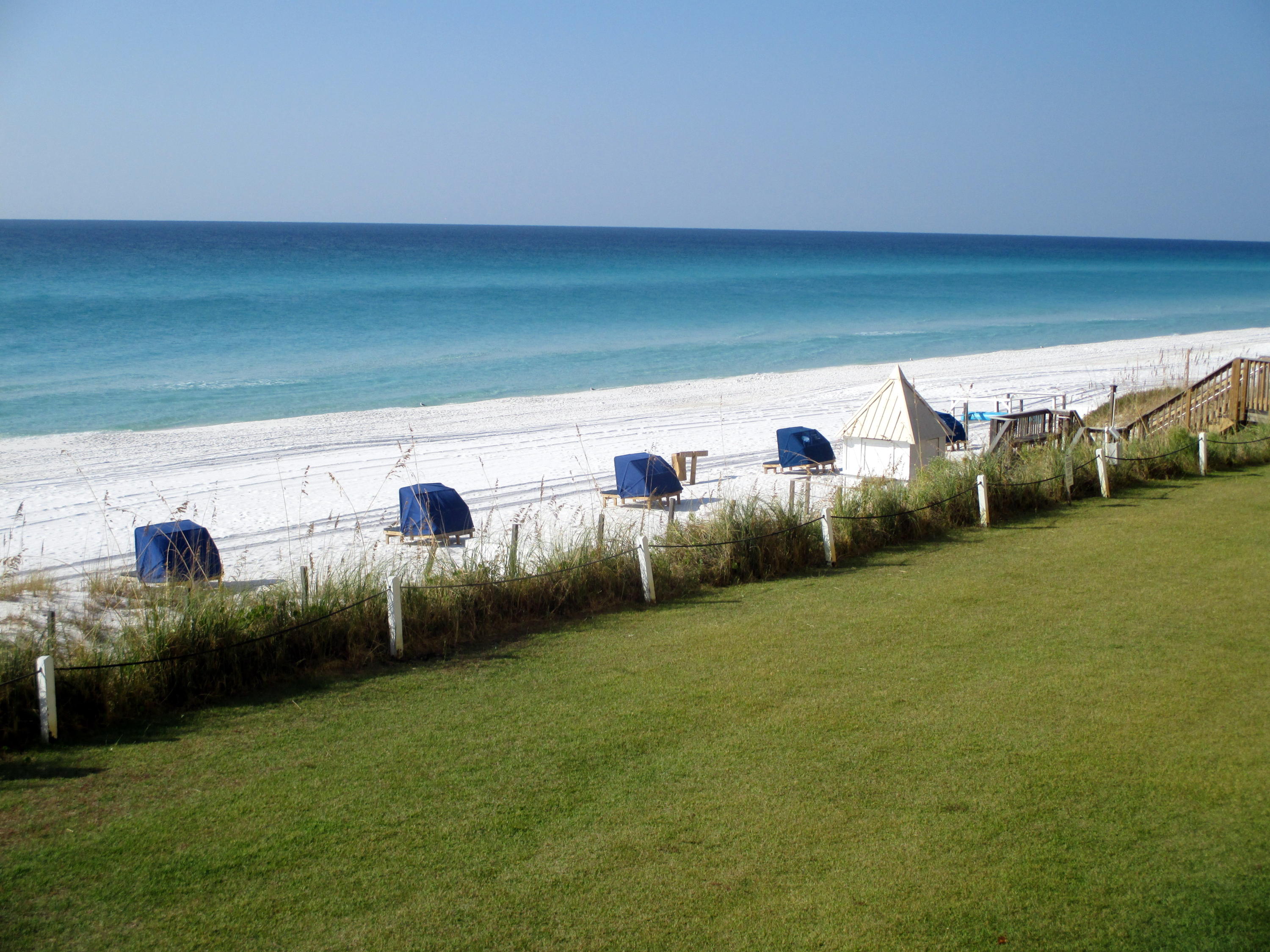 BEACH HOUSE CONDO PH 2 - Residential