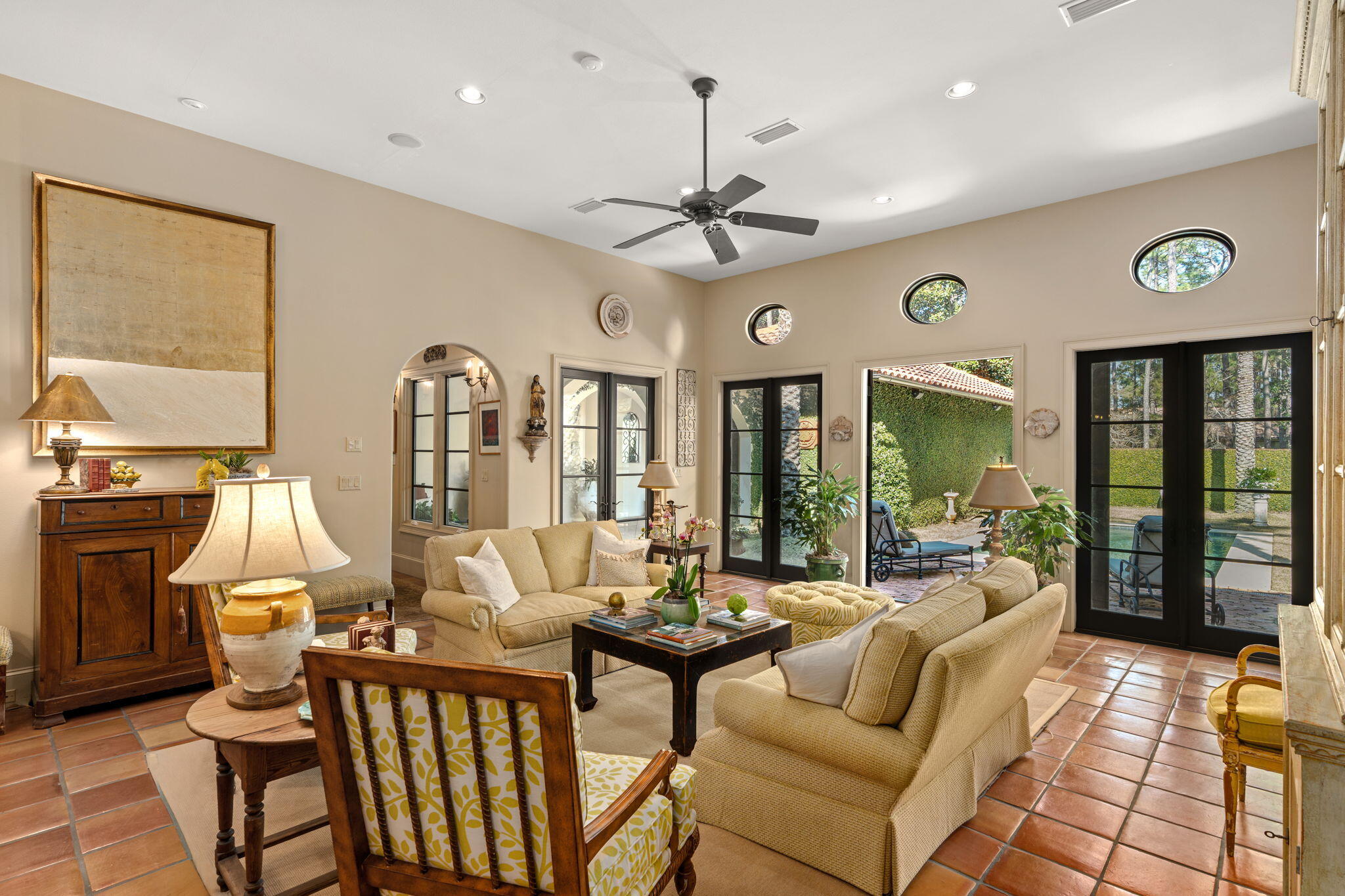 BAYTOWNE AVE EAST - Residential