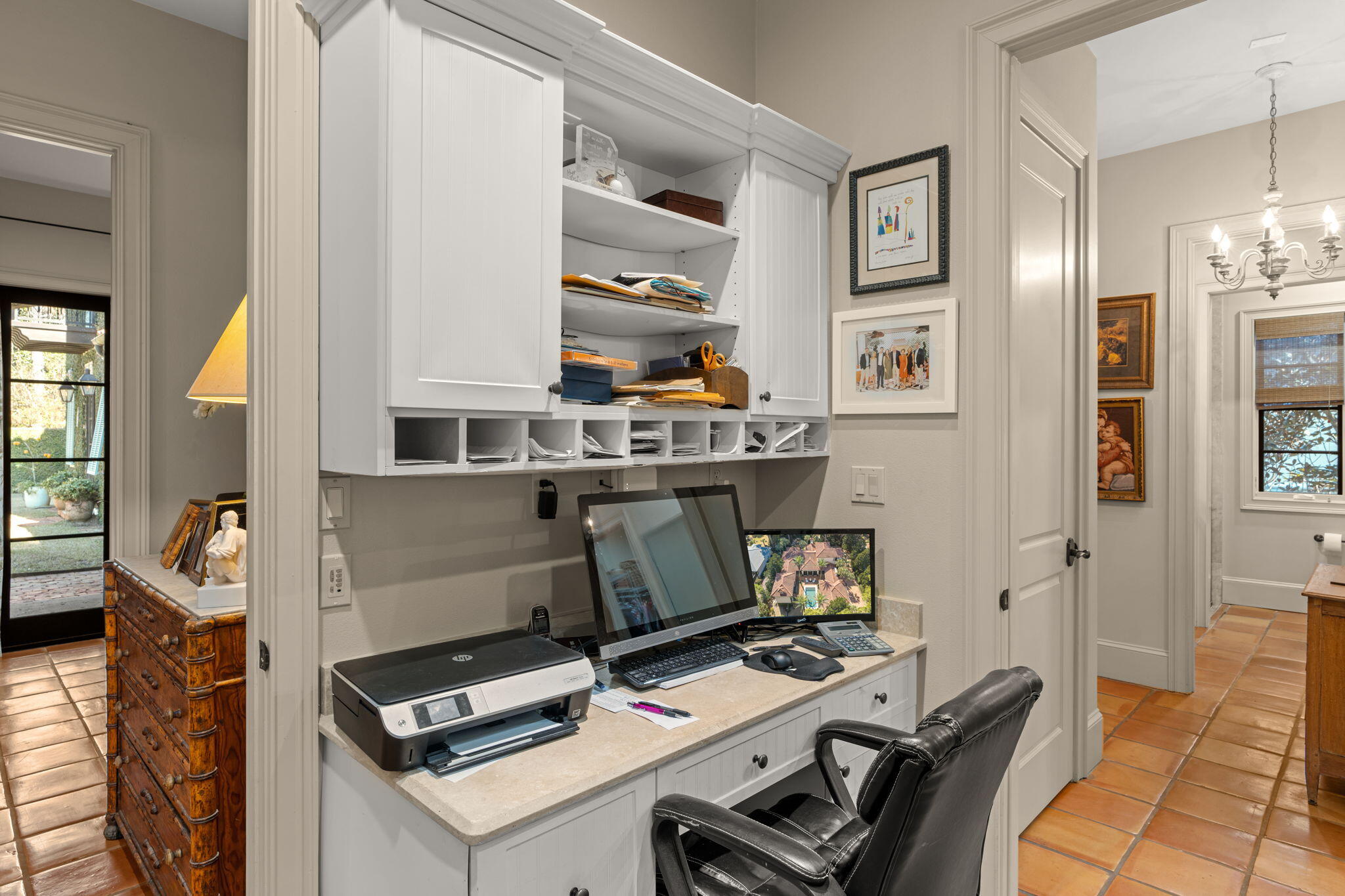 BAYTOWNE AVE EAST - Residential