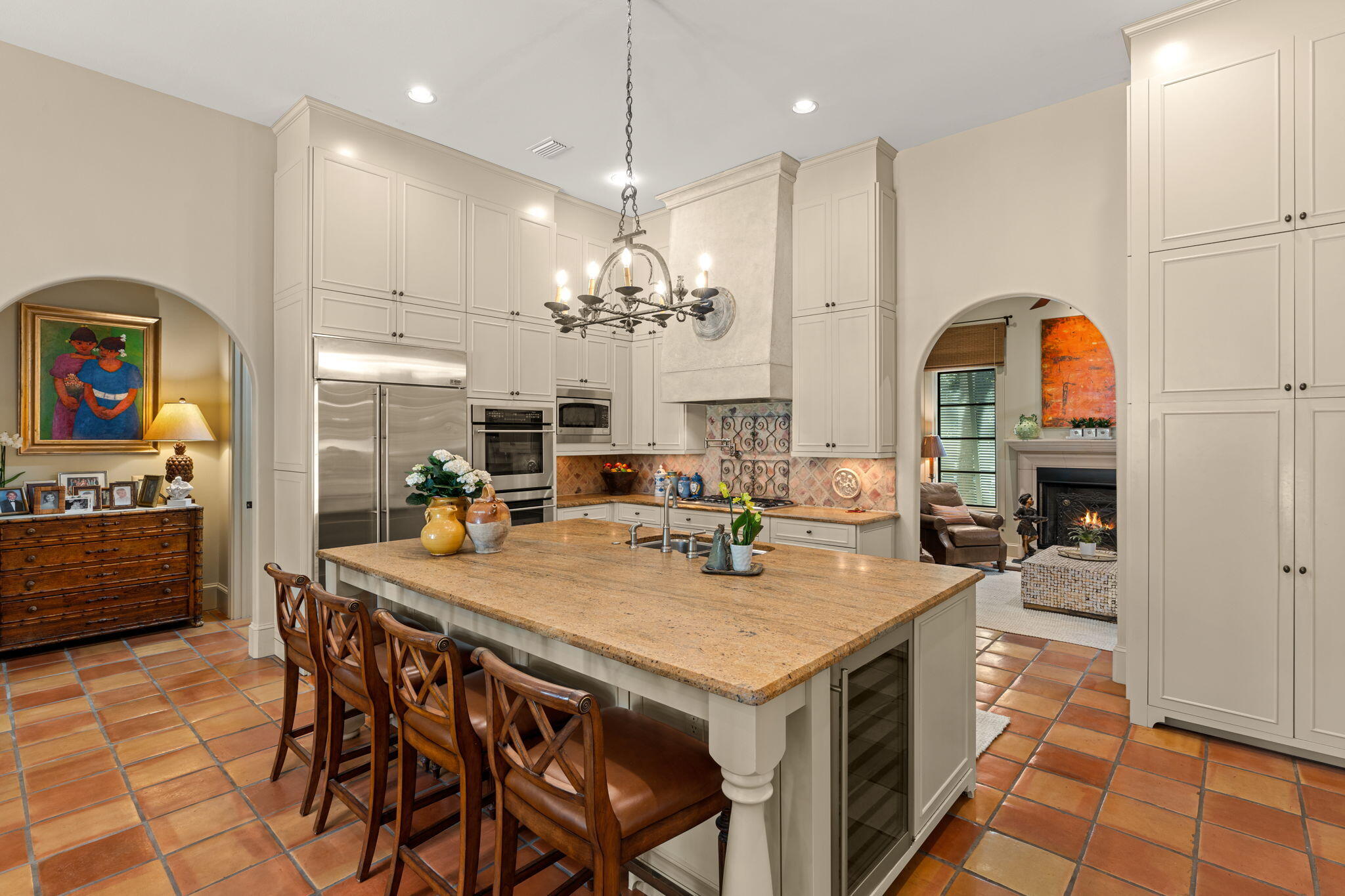 BAYTOWNE AVE EAST - Residential