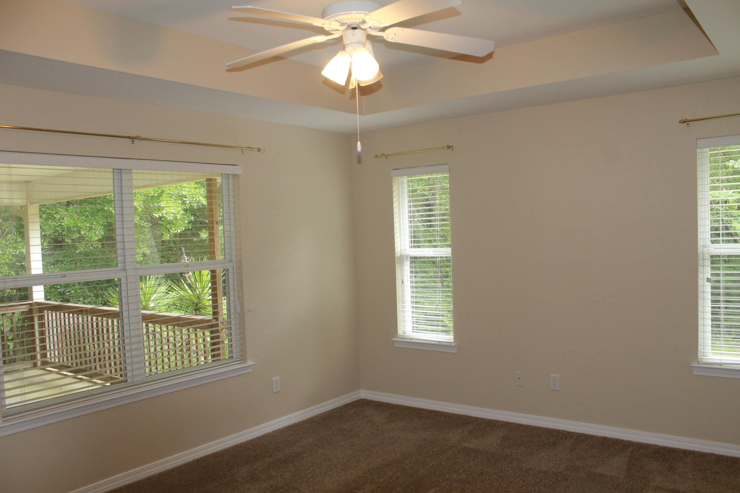 VALPARAISO PINECREST 4 - Residential Lease