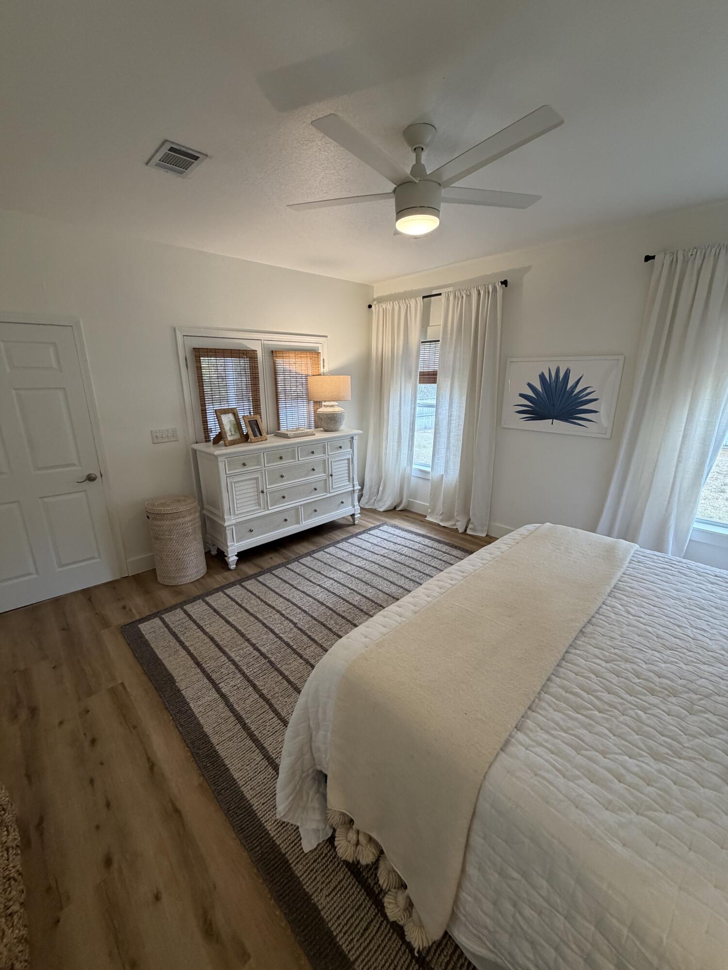 MAGNOLIA BEACH - Residential