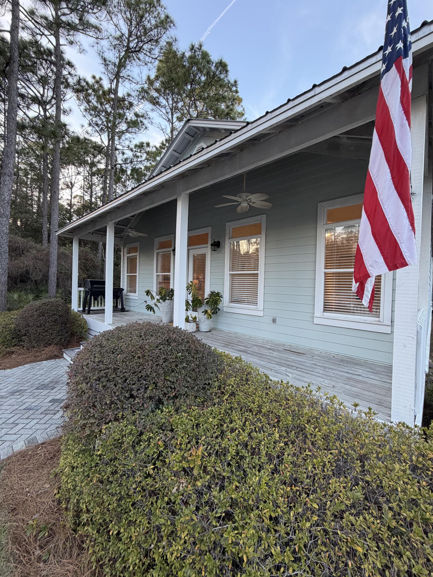 MAGNOLIA BEACH - Residential