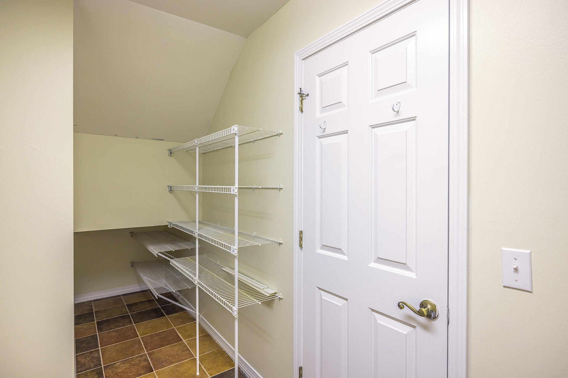 HIDDEN LAKES - Residential