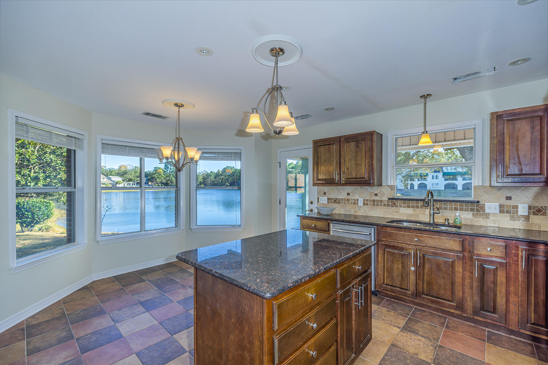 HIDDEN LAKES - Residential