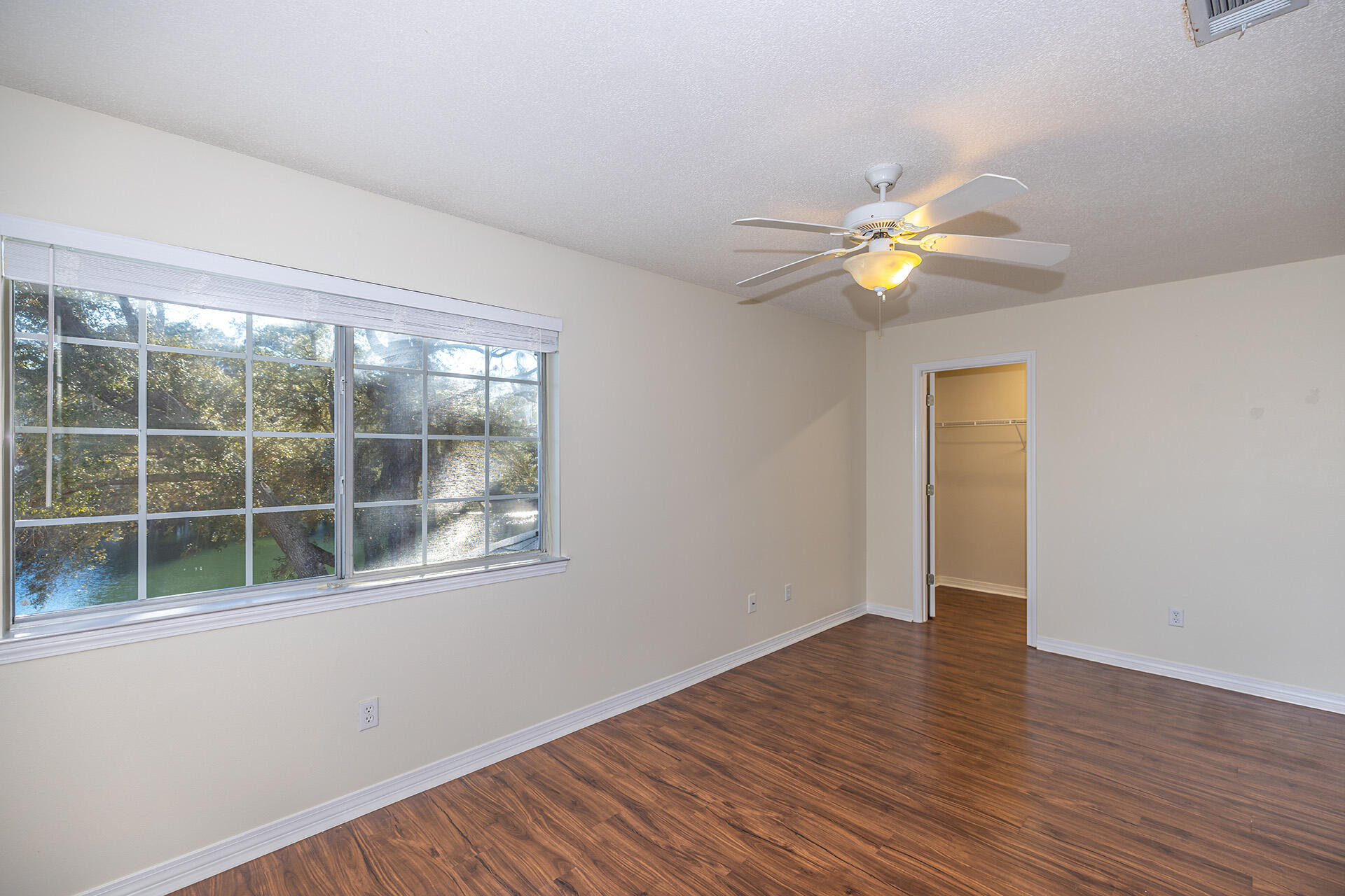 HIDDEN LAKES - Residential