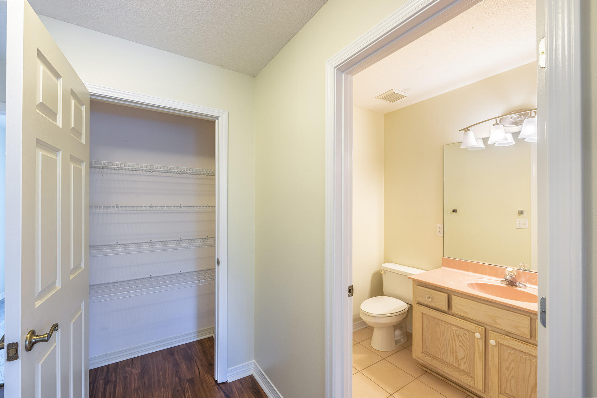 HIDDEN LAKES - Residential