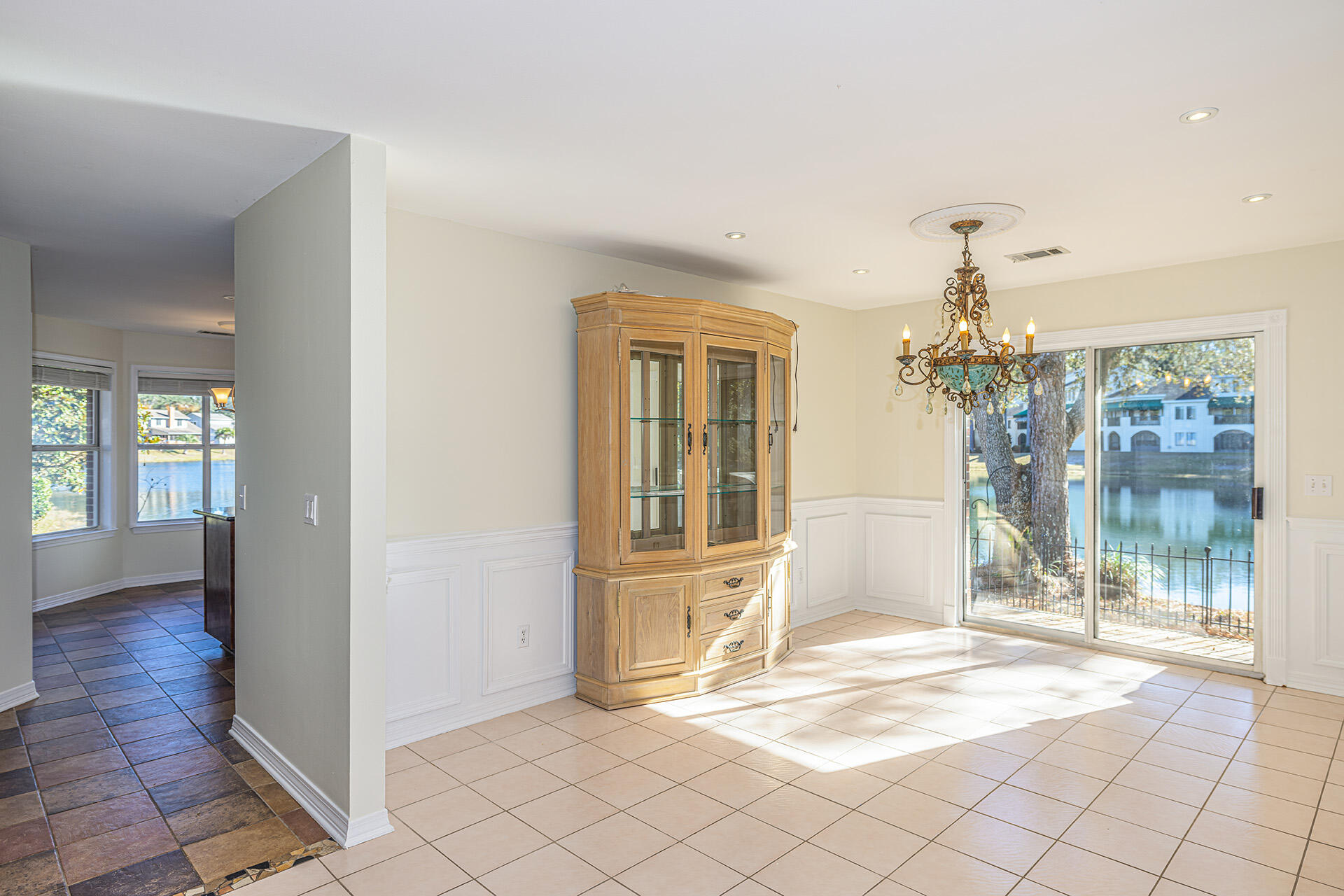 HIDDEN LAKES - Residential