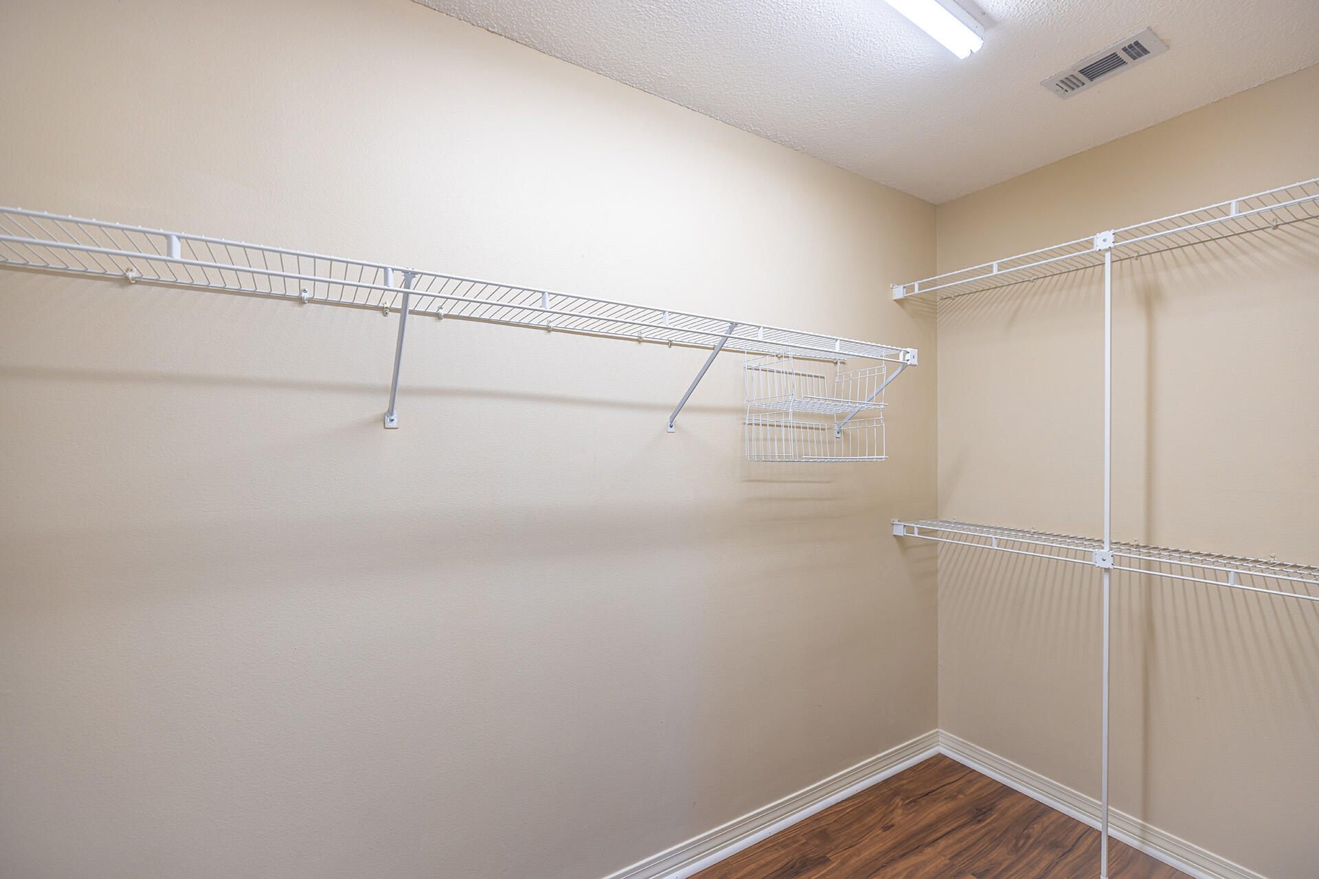 HIDDEN LAKES - Residential