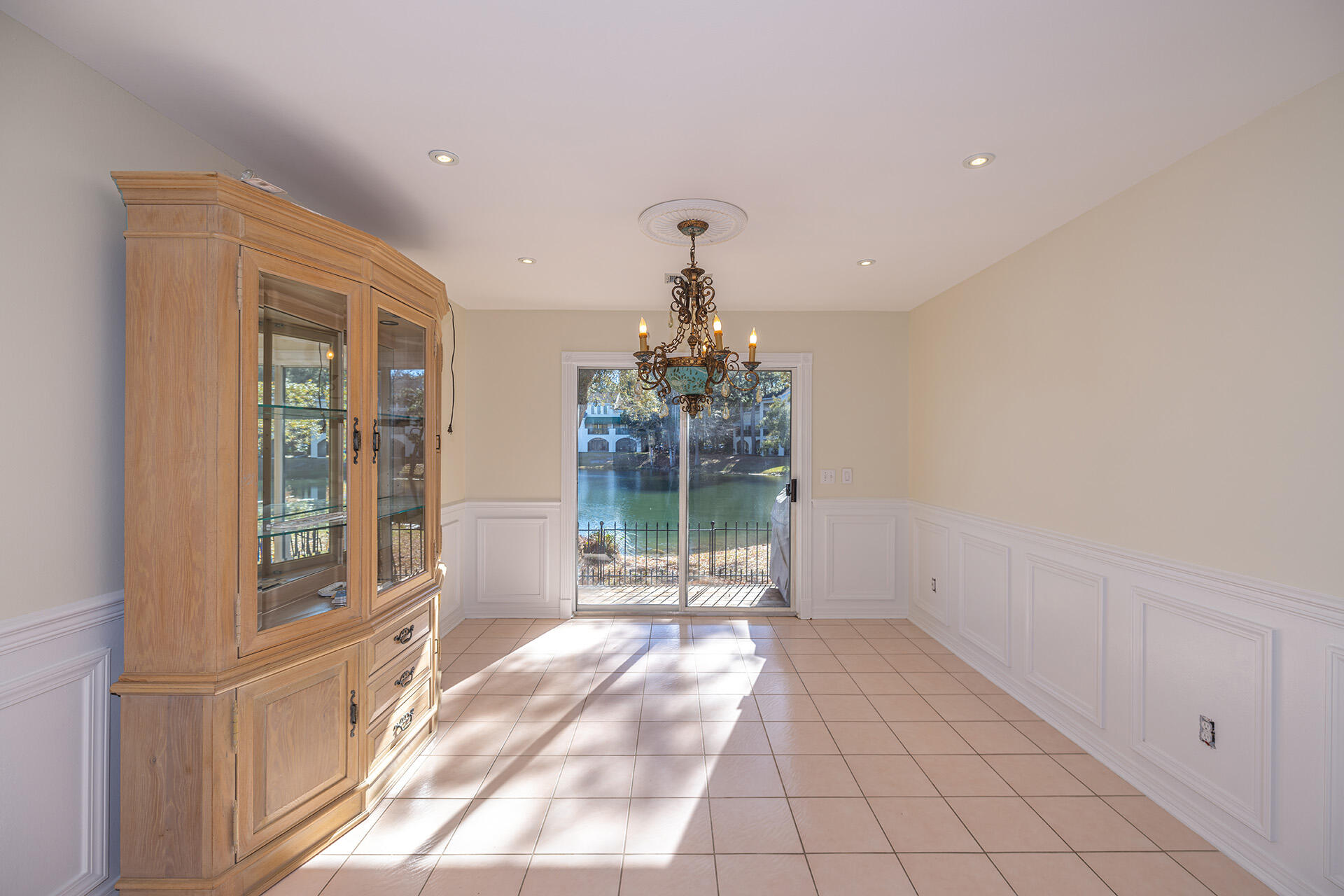 HIDDEN LAKES - Residential