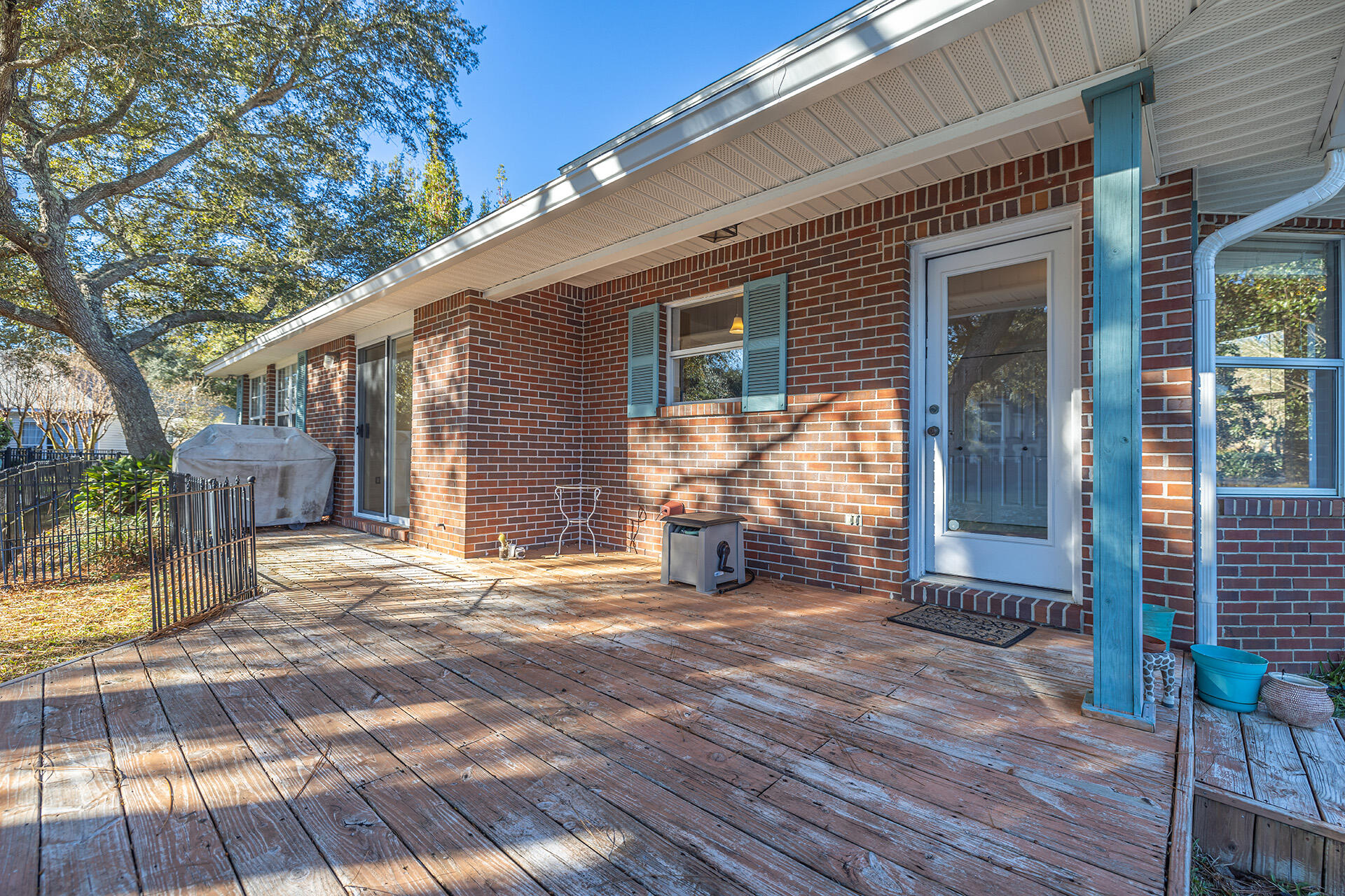 HIDDEN LAKES - Residential